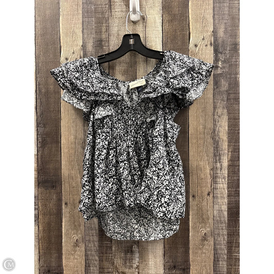 Top Short Sleeve By Universal Thread In Black & White, Size: S