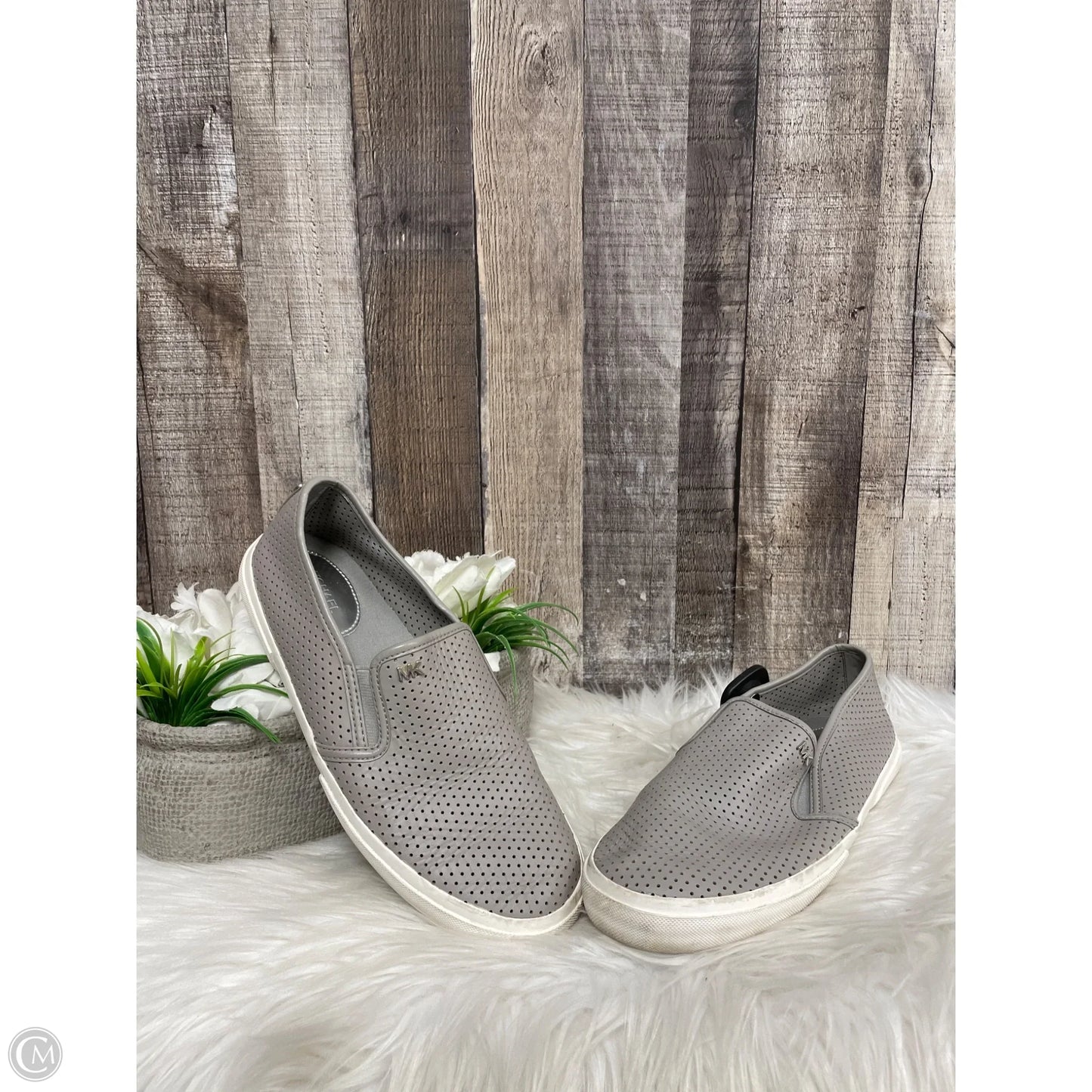Shoes Designer By Michael Kors In Grey, Size: 8