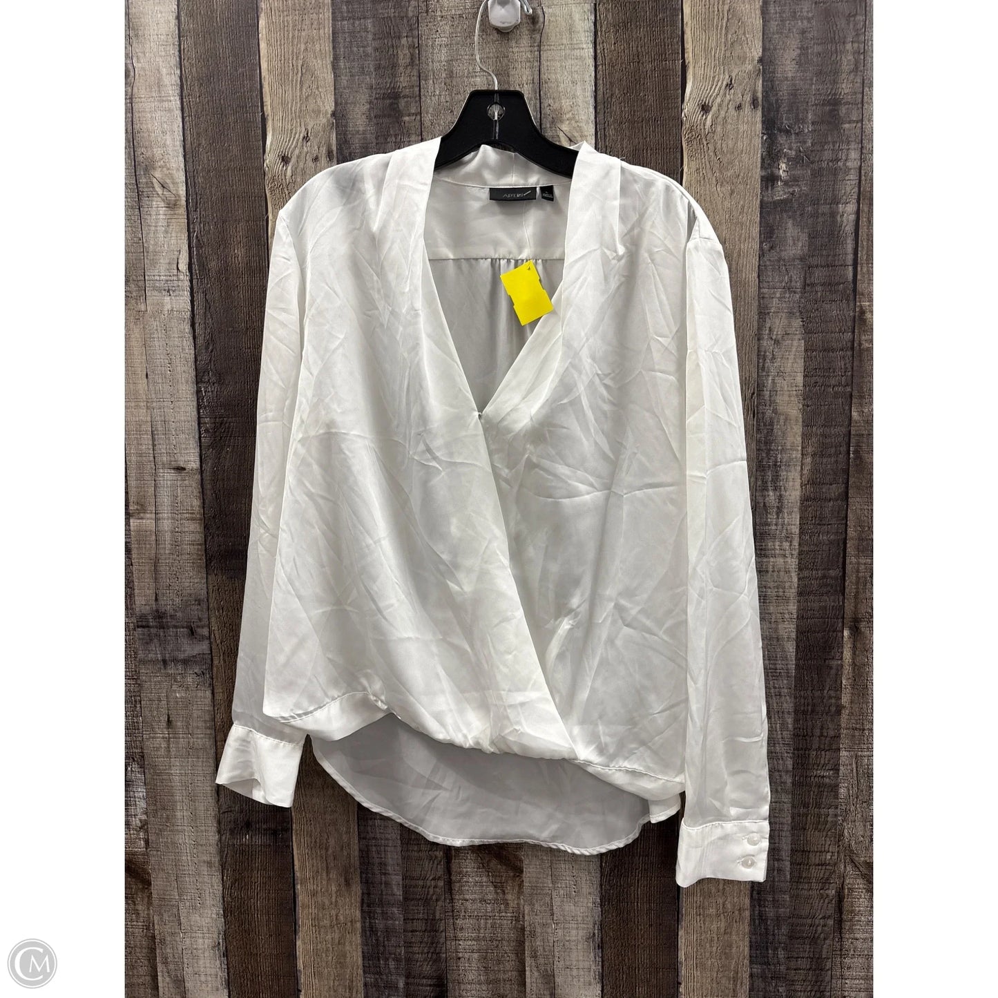 Top Long Sleeve By Apt 9 In White, Size: L