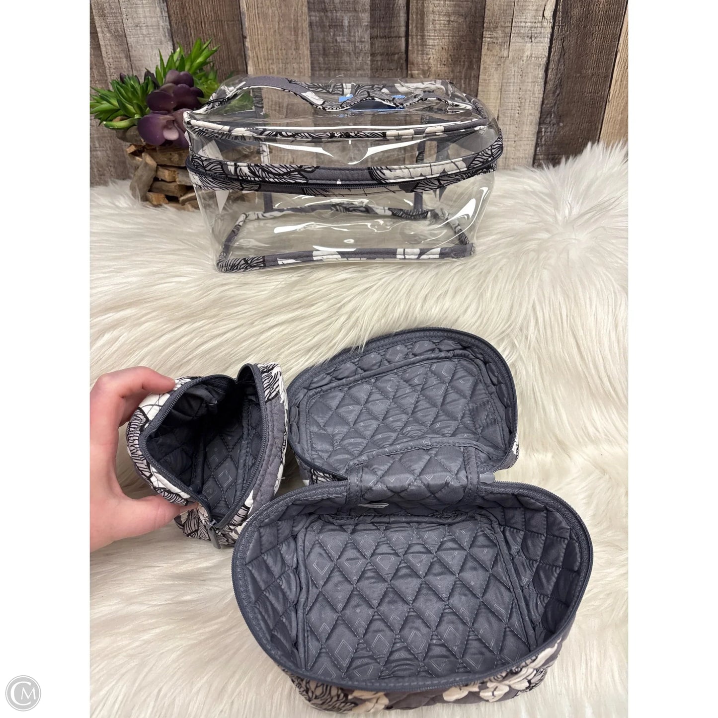 Makeup Bag By Vera Bradley, Size: Large