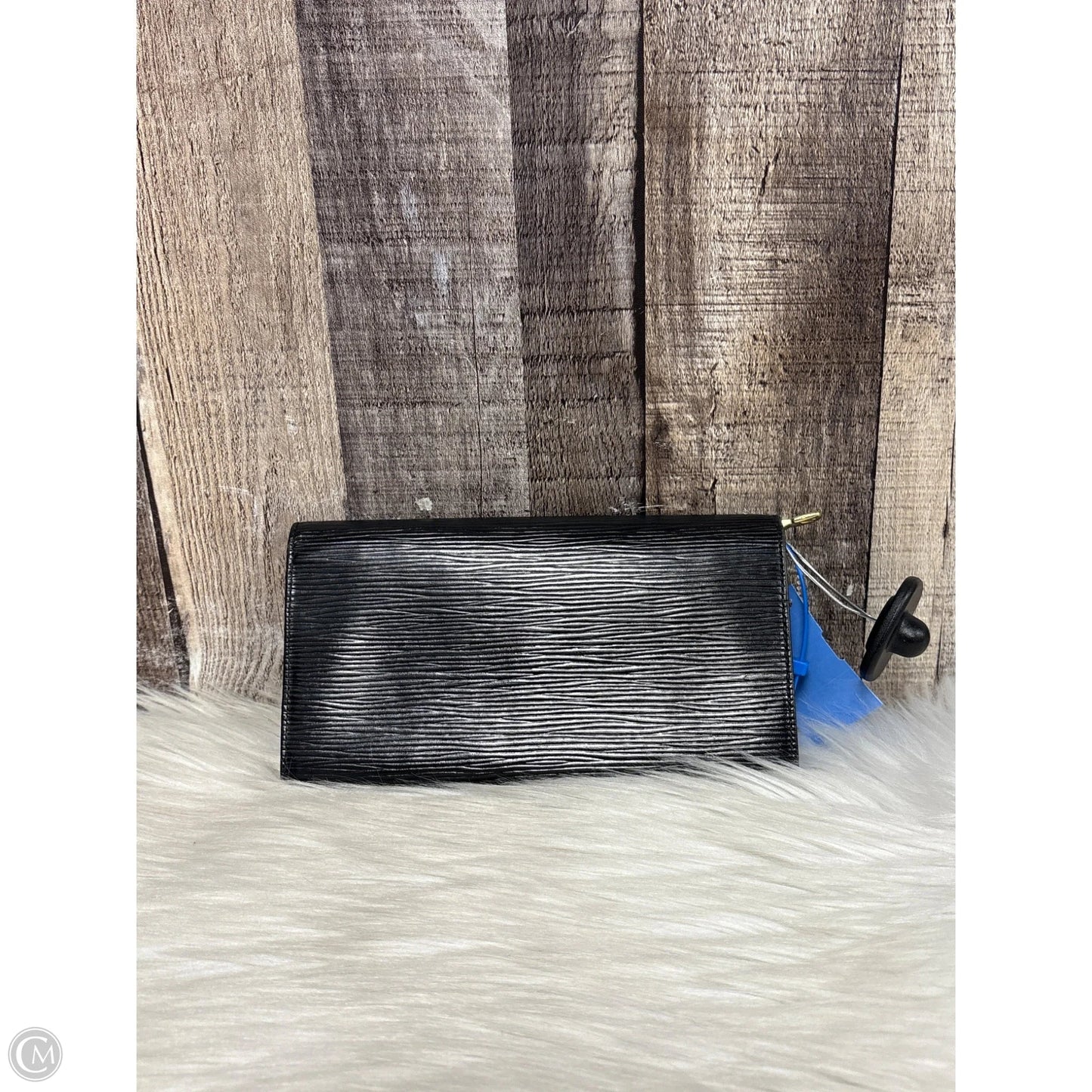 Wallet Luxury Designer By Louis Vuitton, Size: Medium