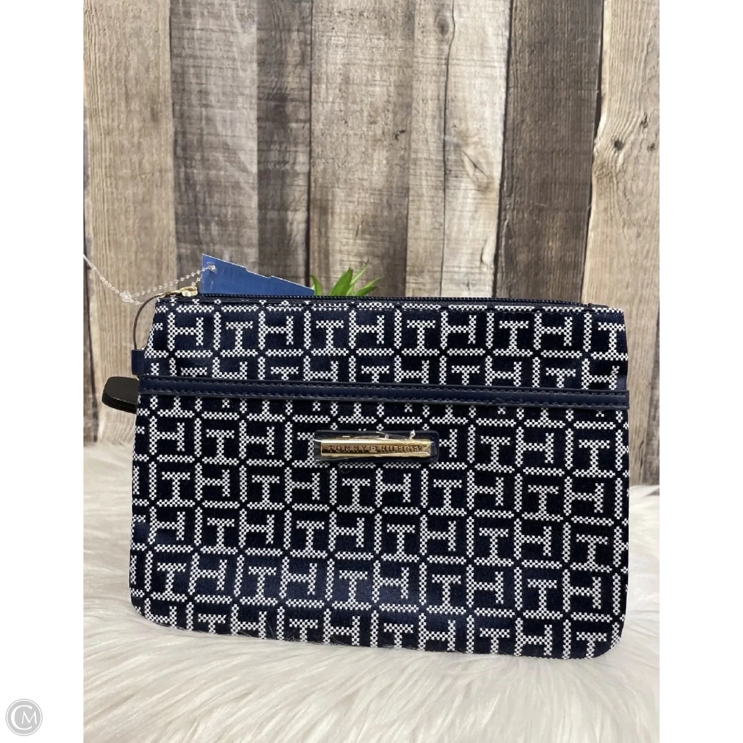 Wristlet By Tommy Hilfiger, Size: Large