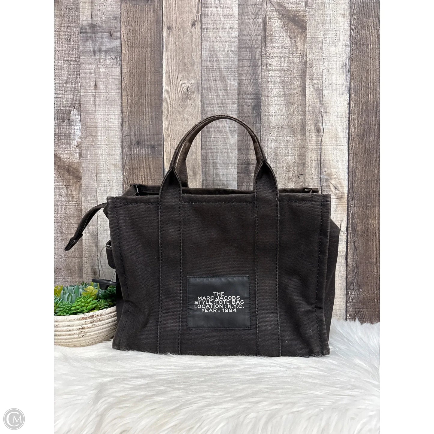 Tote Luxury Designer By Marc Jacobs, Size: Large