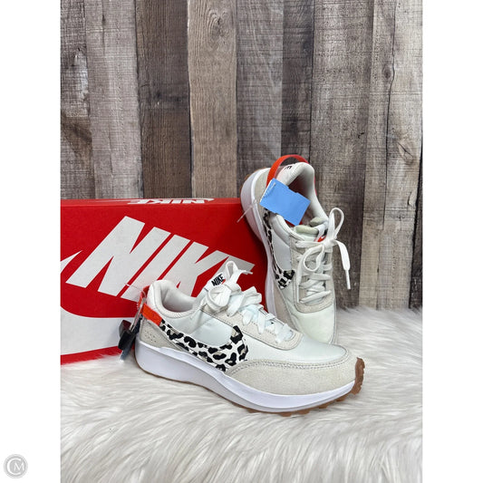 Shoes Athletic By Nike In White, Size: 7
