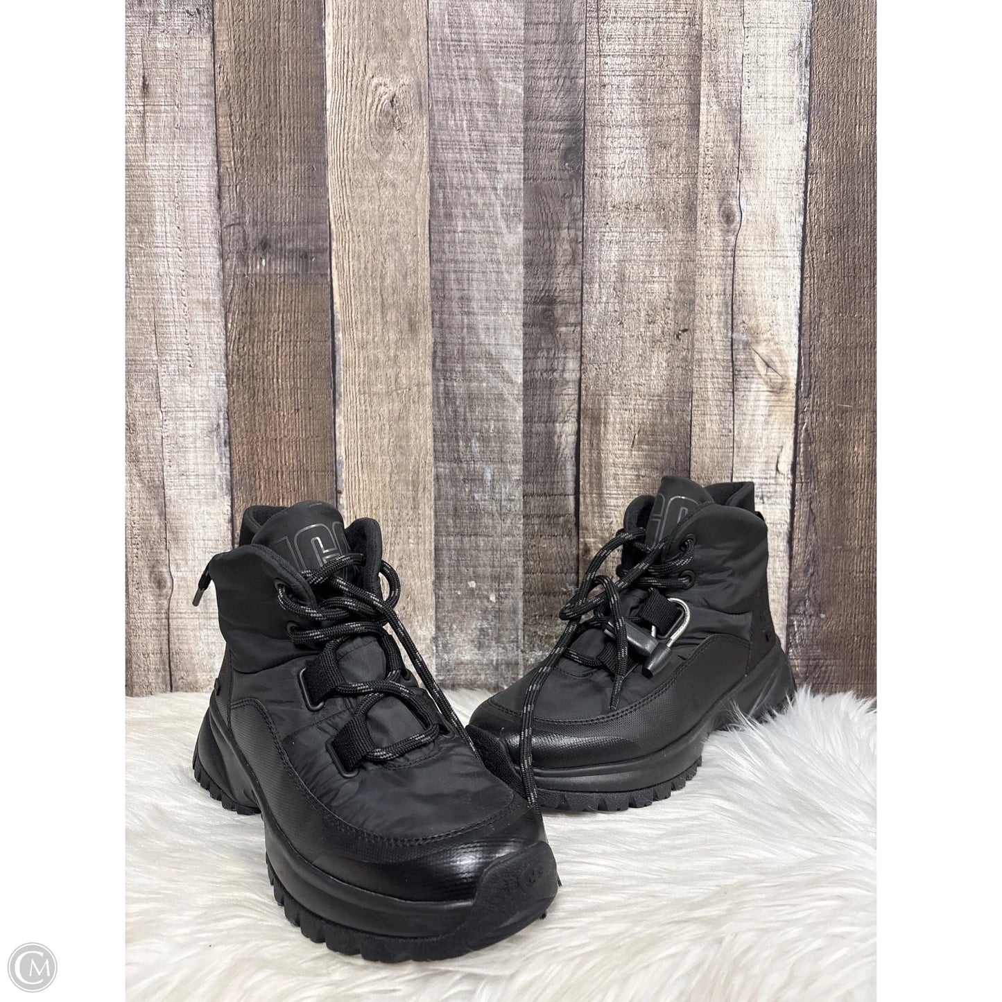 Boots Designer By Ugg In Black, Size: 9