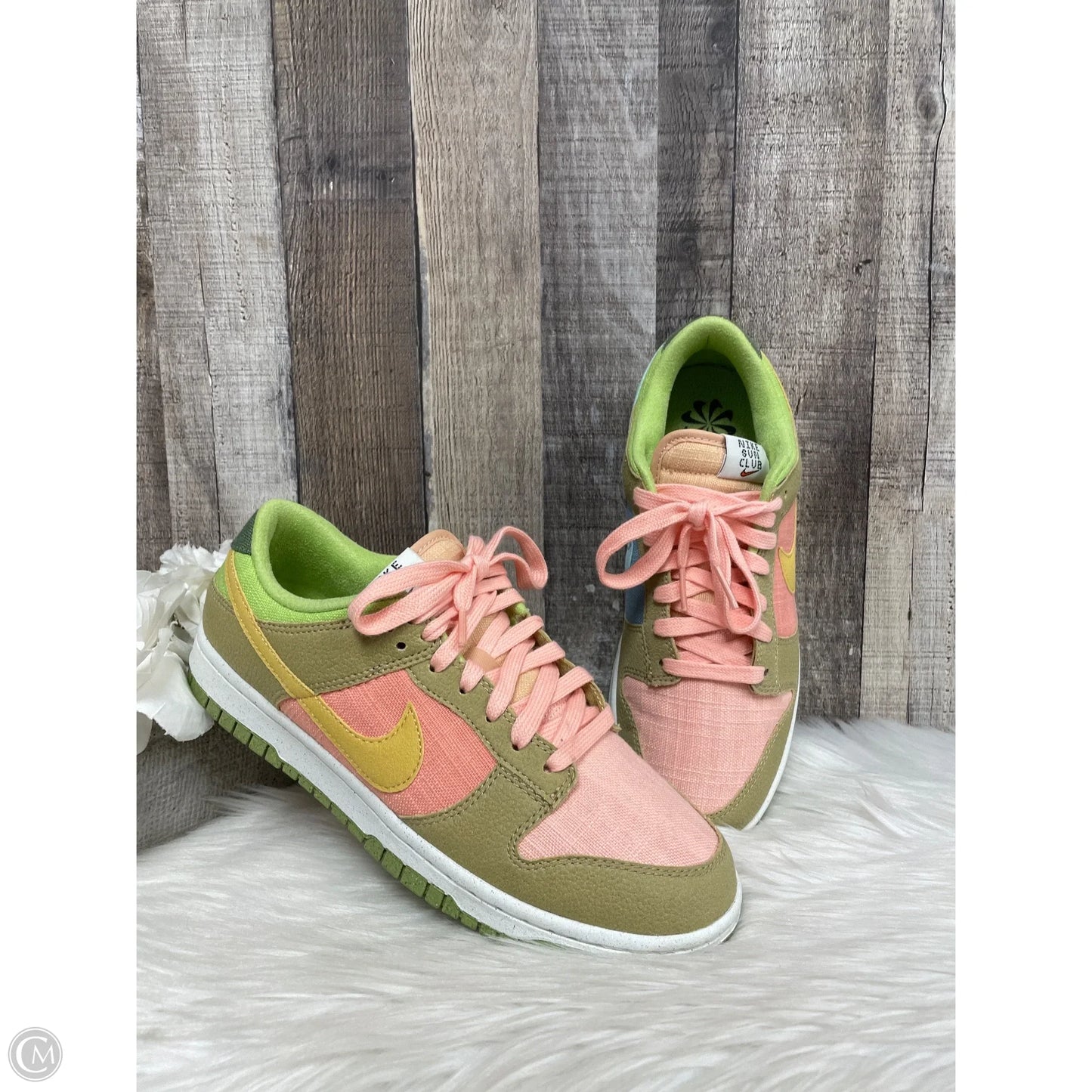Shoes Athletic By Nike In Green & Pink, Size: 8