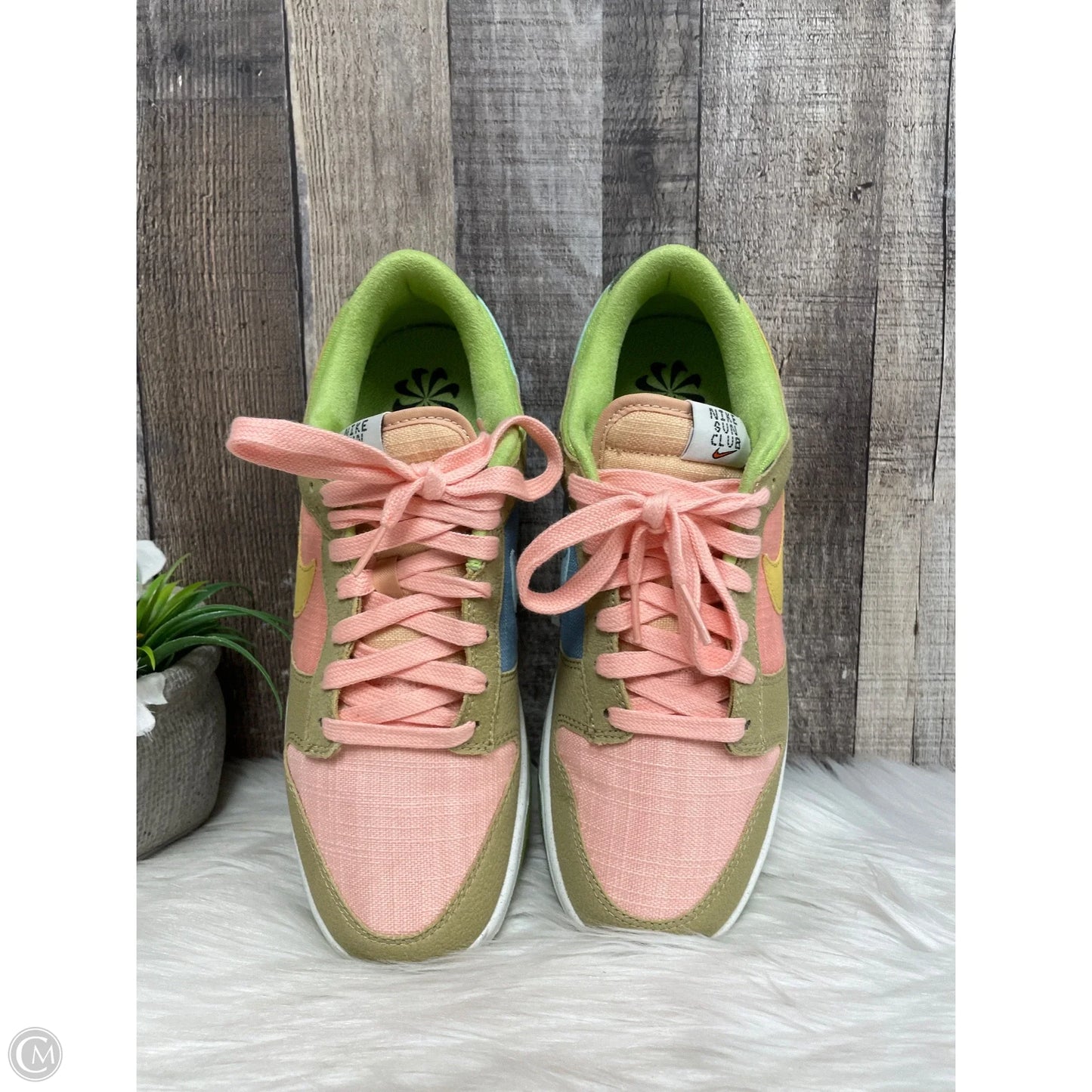 Shoes Athletic By Nike In Green & Pink, Size: 8