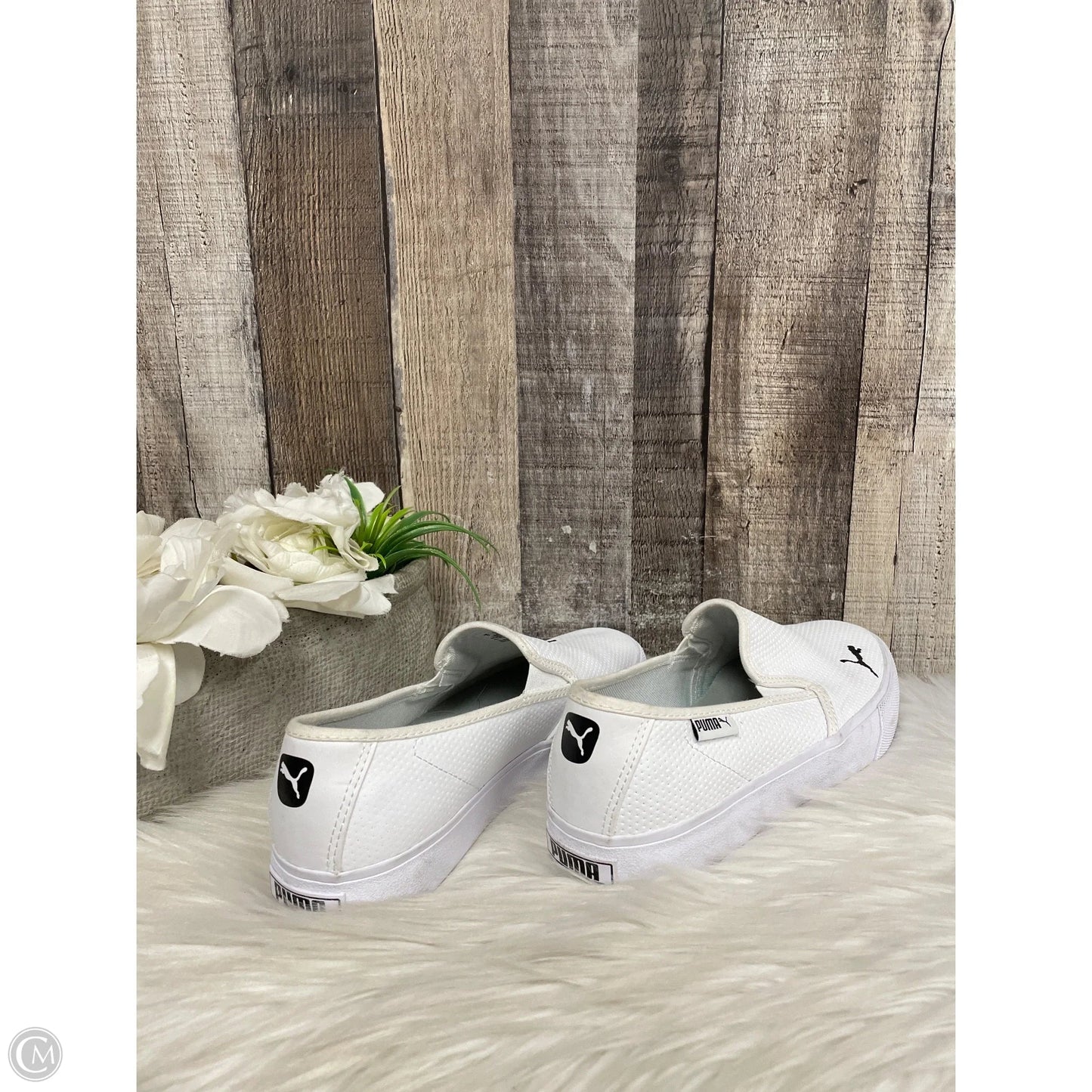 Shoes Sneakers By Puma In White, Size: 7.5