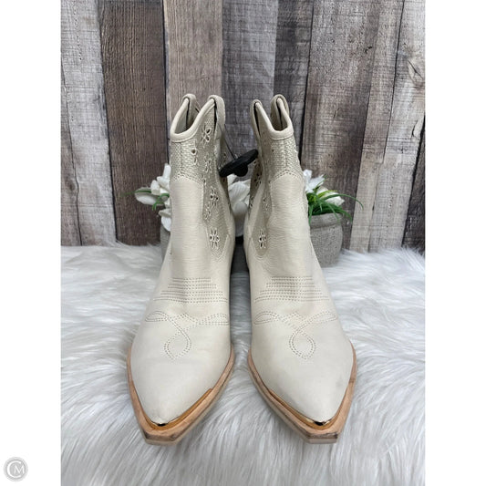 Boots Ankle Heels By Dolce Vita In Beige, Size: 8.5
