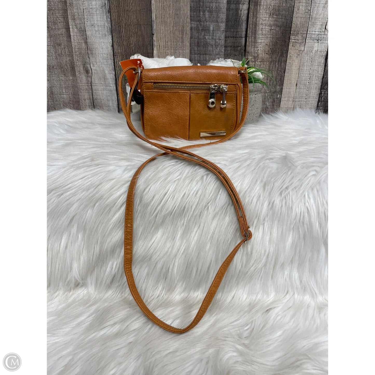 Crossbody By Kenneth Cole Reaction, Size: Small