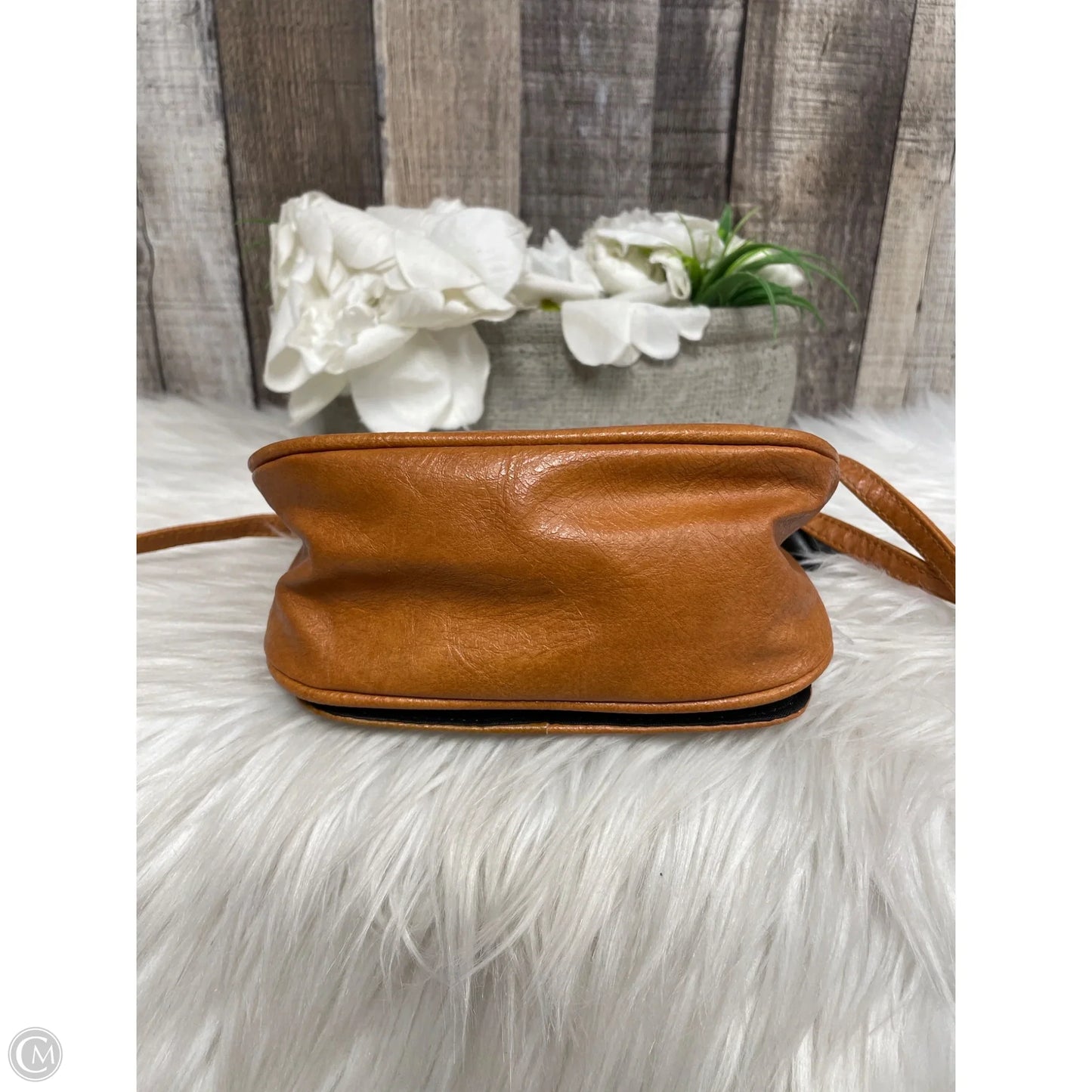 Crossbody By Kenneth Cole Reaction, Size: Small