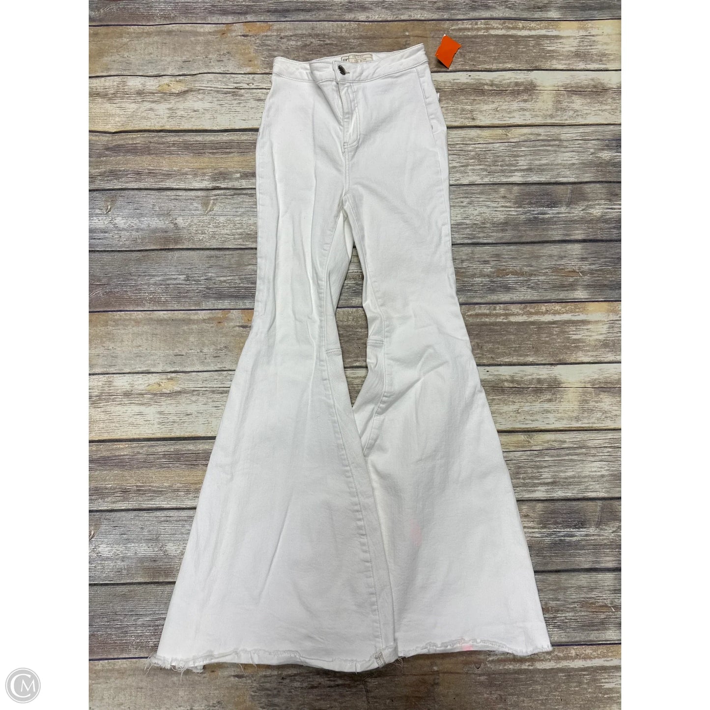 Jeans Flared By Free People In White Denim, Size: 2