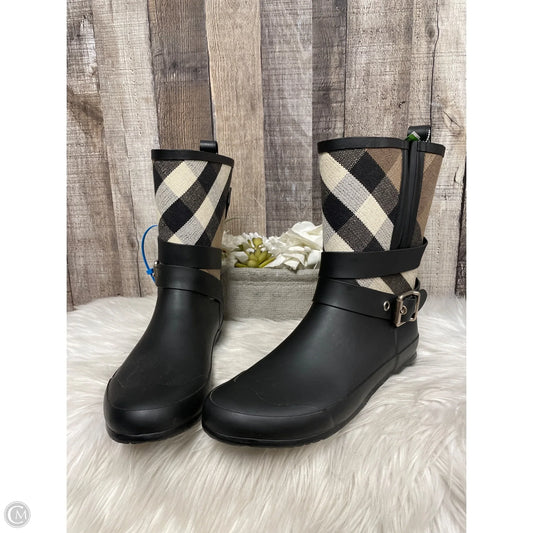 Boots Luxury Designer By Burberry In Checkered Pattern, Size: 7.5