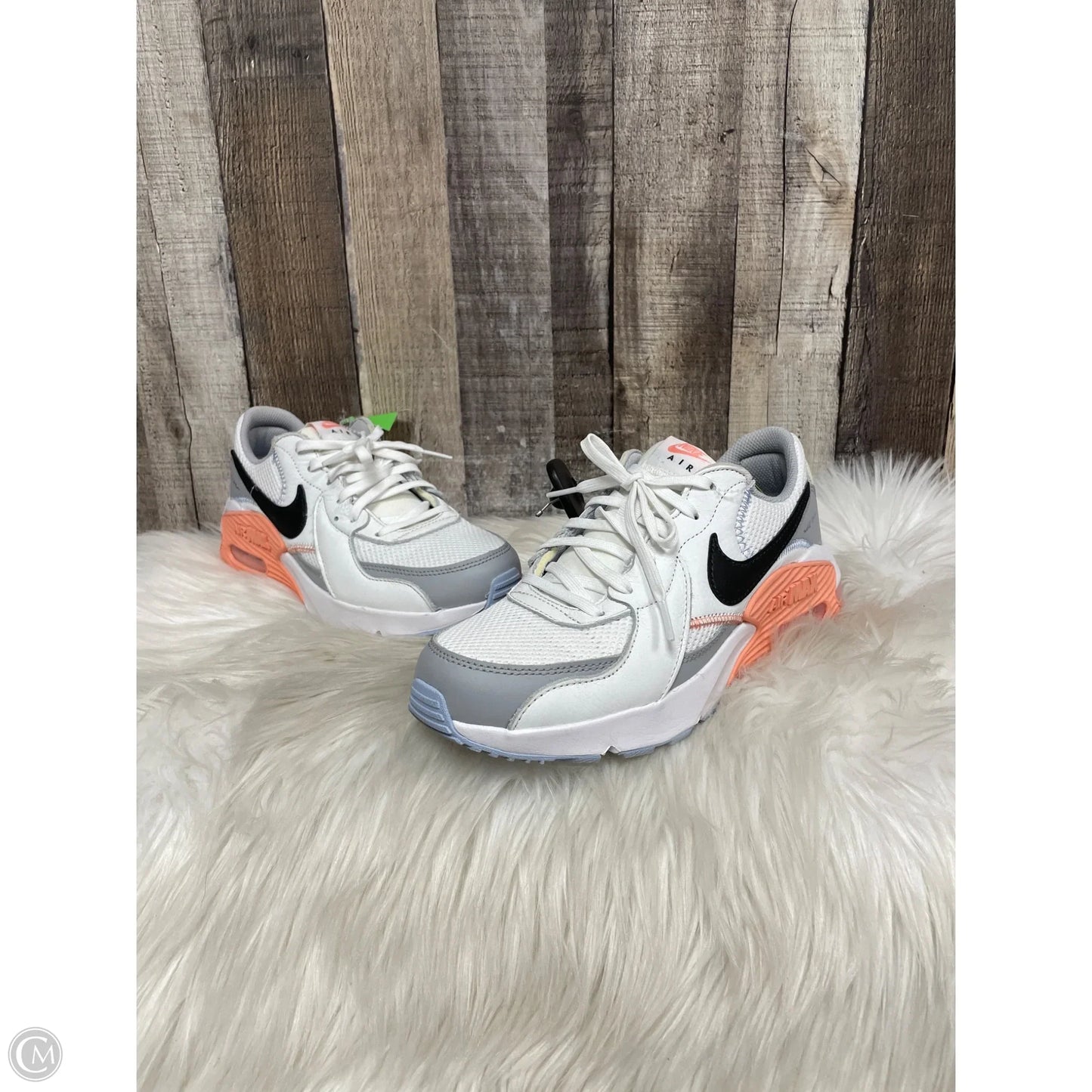 Shoes Athletic By Nike In White, Size: 8