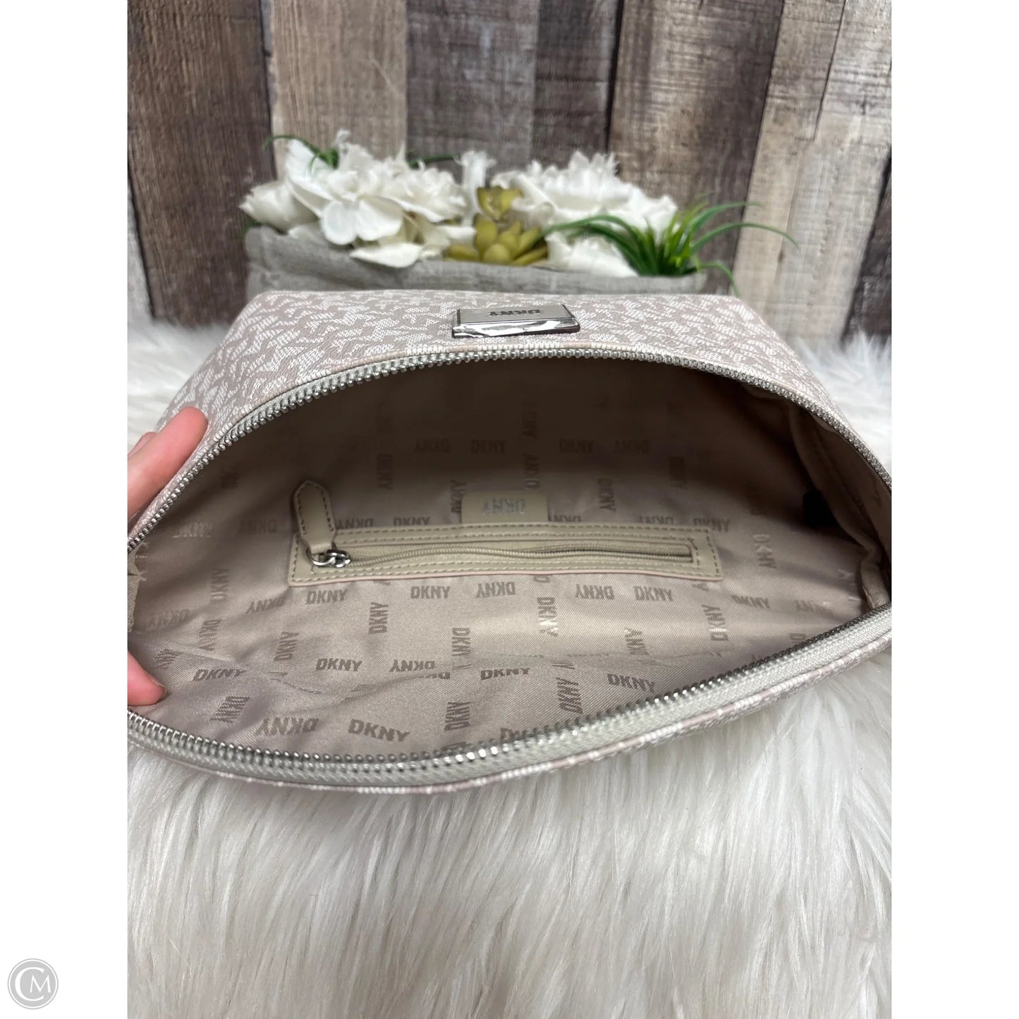 Handbag By Dkny, Size: Medium