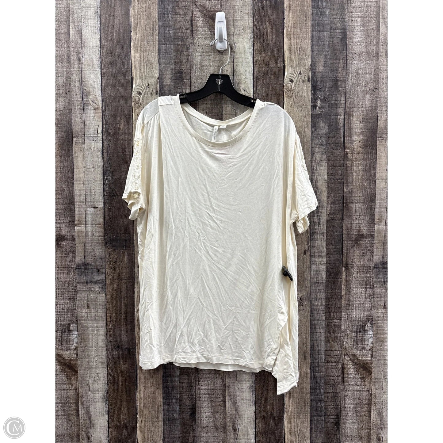 Top Short Sleeve By Cato In Cream, Size: Xl