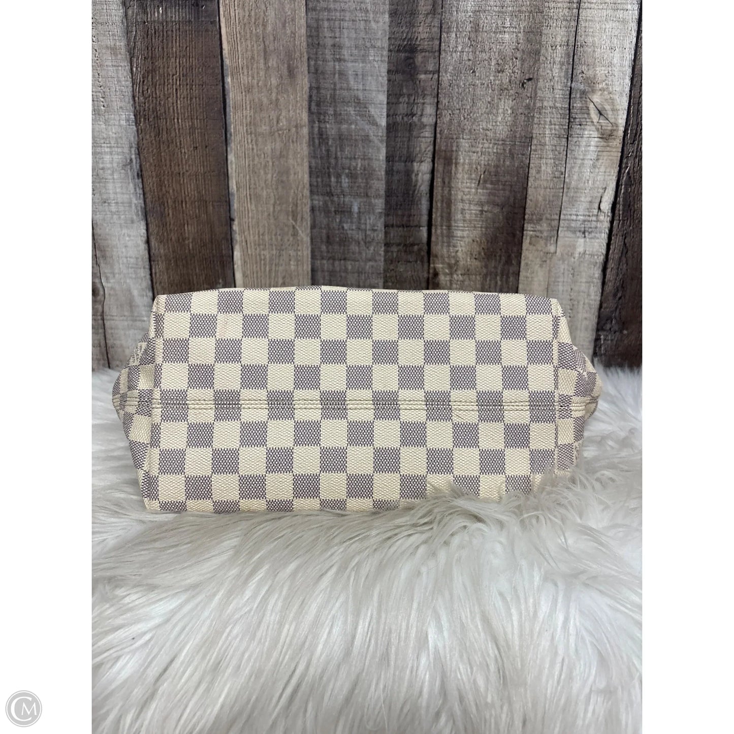 Handbag Luxury Designer By Louis Vuitton, Size: Medium