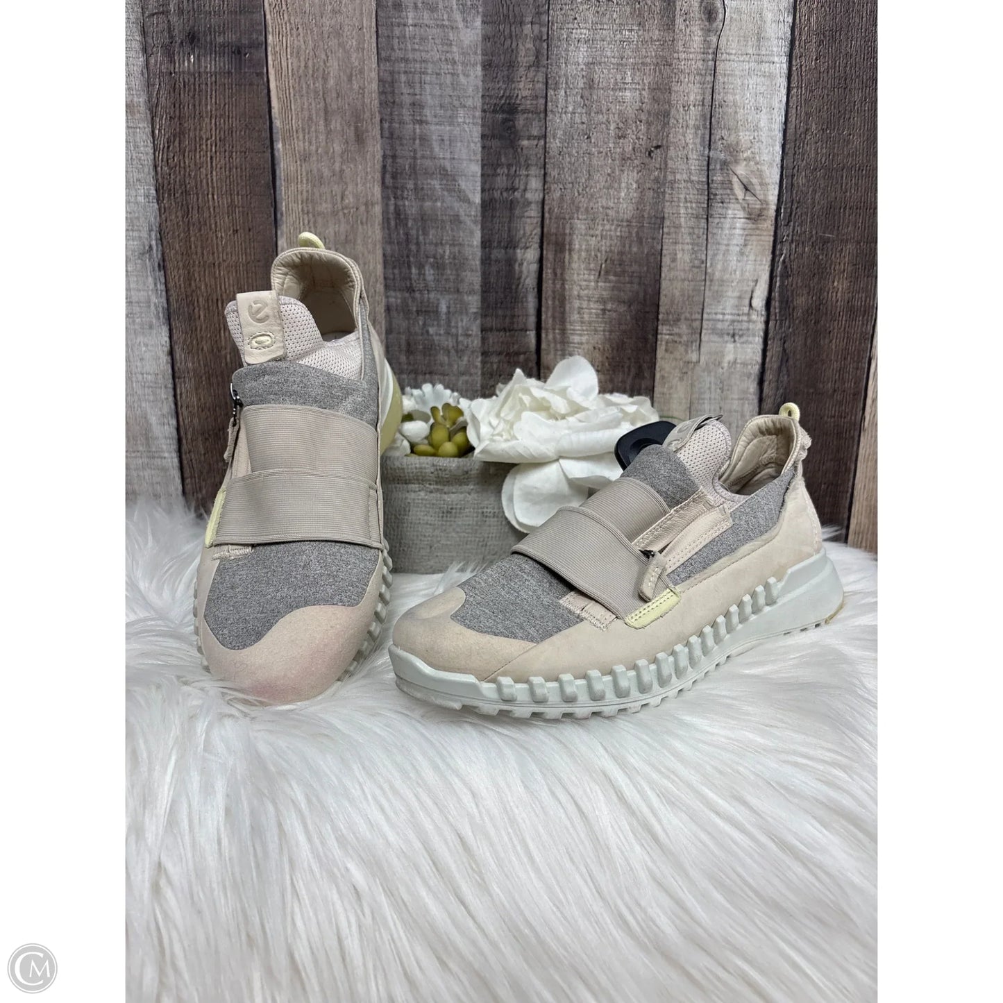 Shoes Sneakers By Ecco In Beige, Size: 9