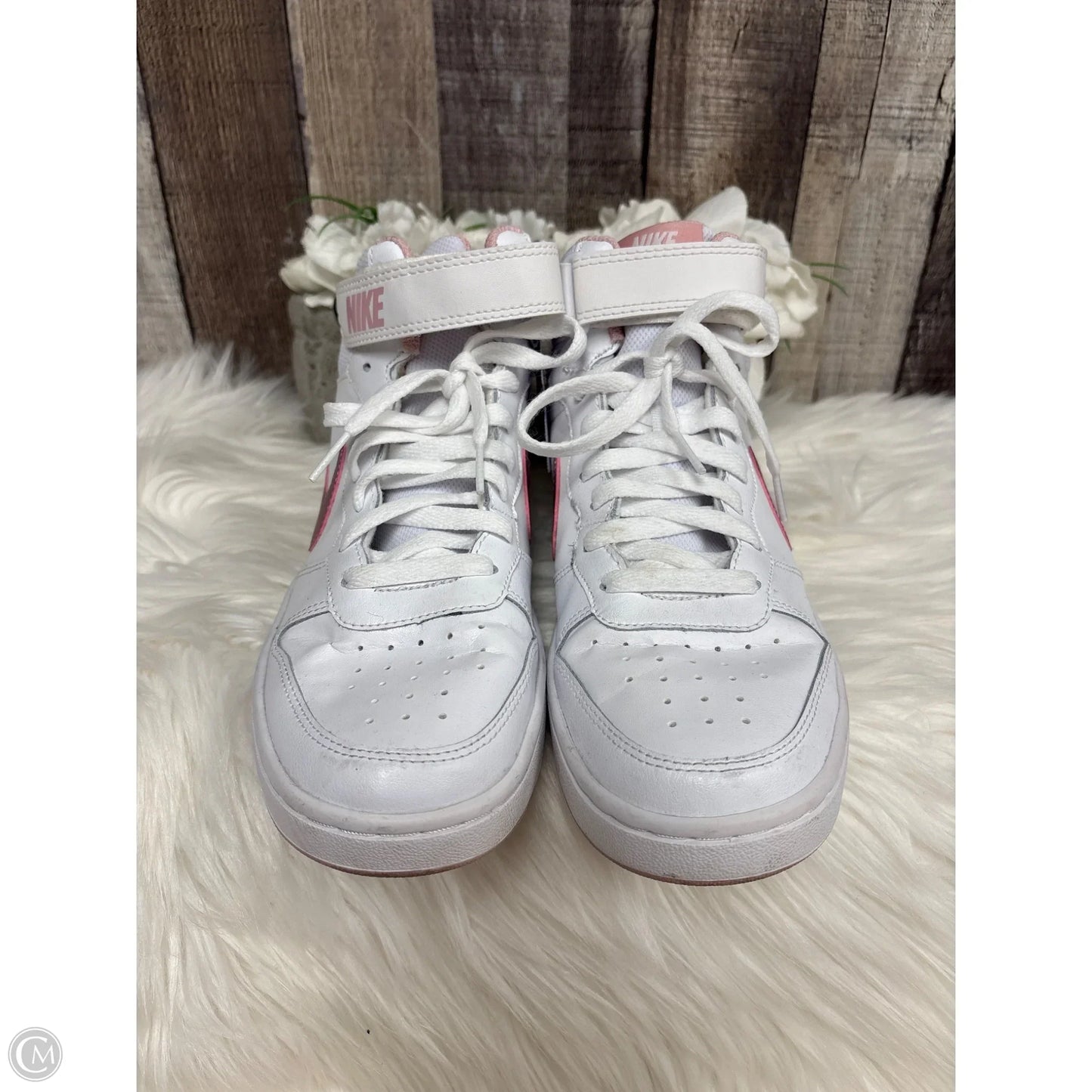Shoes Athletic By Nike In White, Size: 8