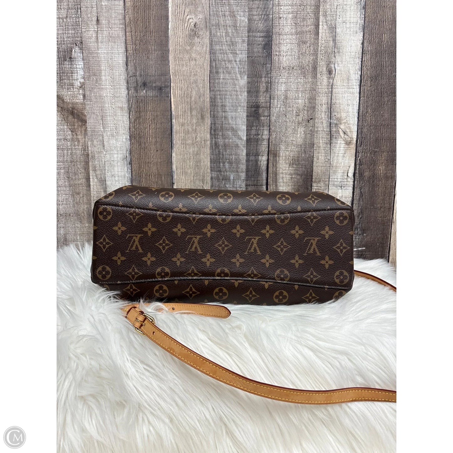 Handbag Luxury Designer By Louis Vuitton, Size: Medium