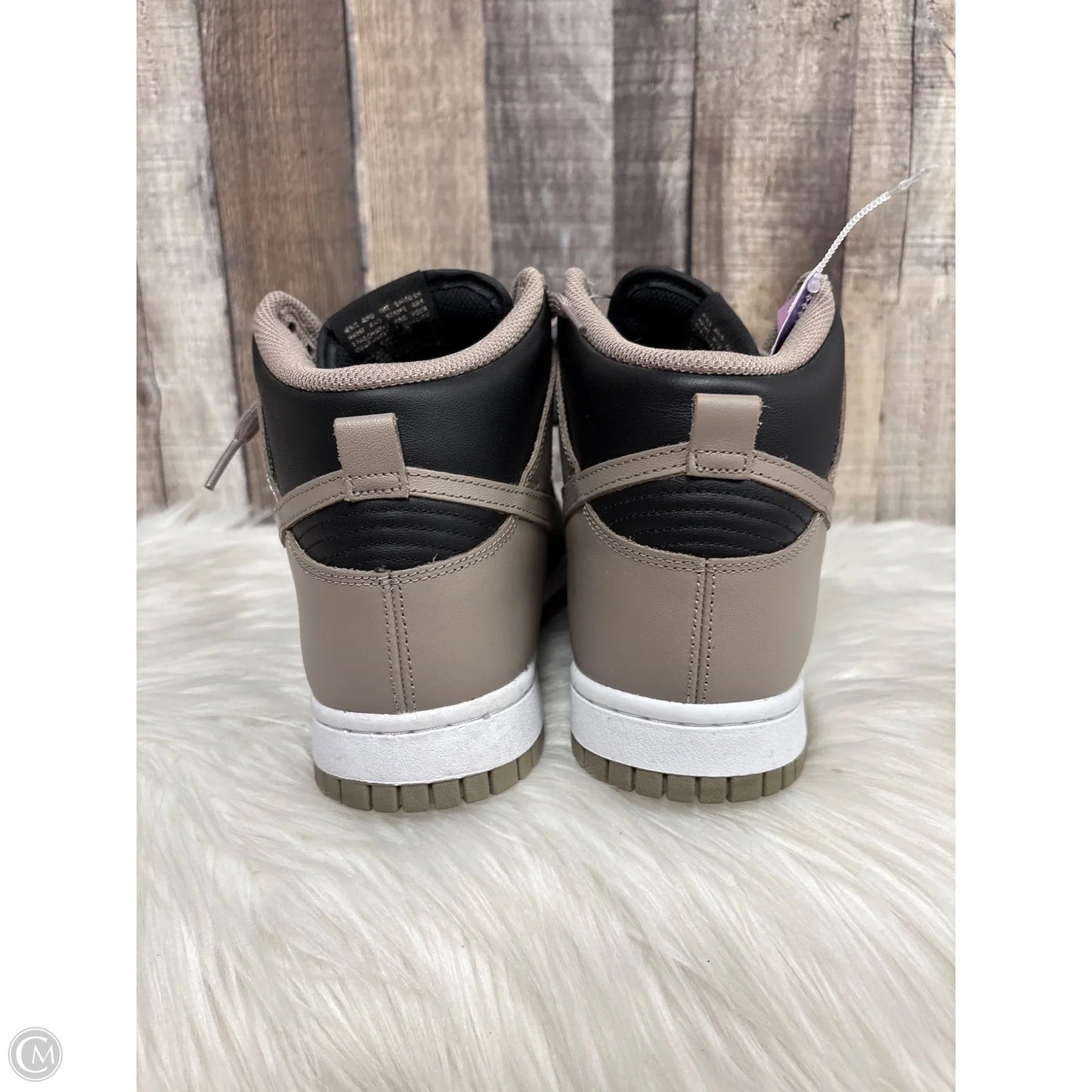 Shoes Athletic By Nike In Taupe, Size: 9