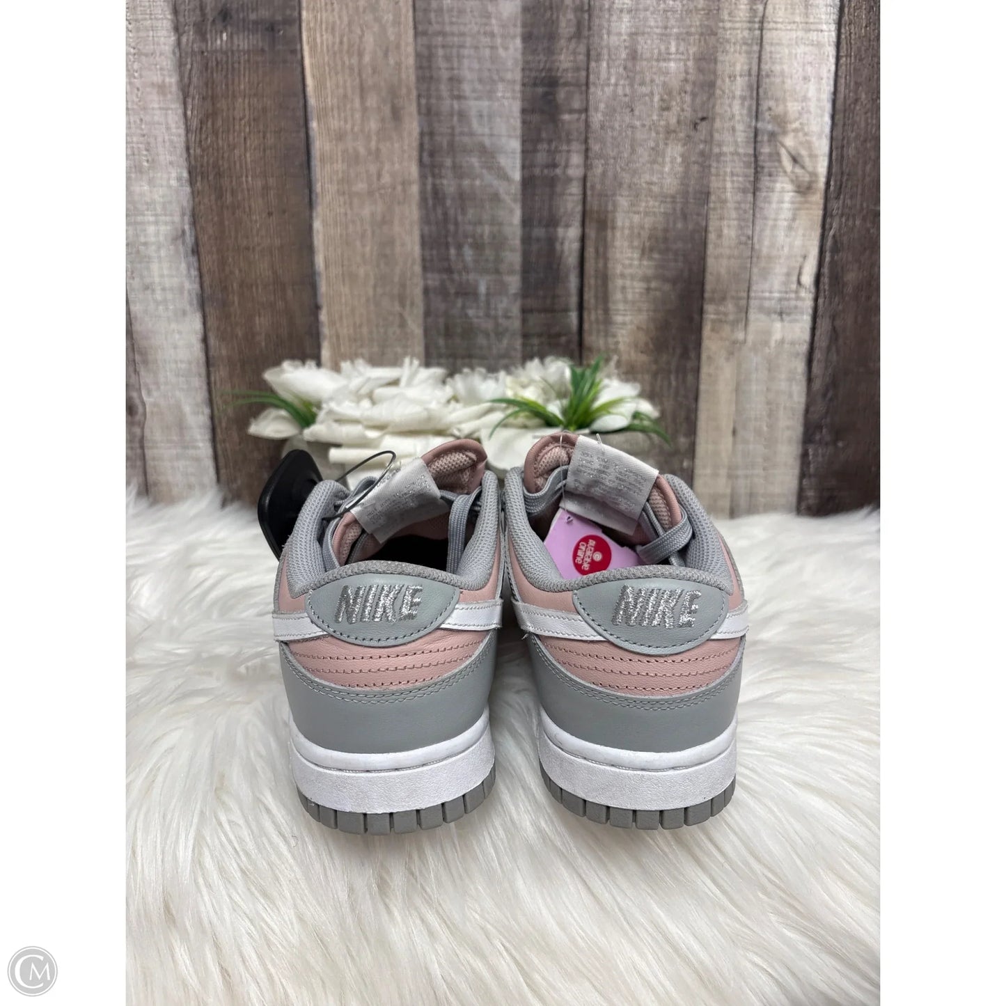 Shoes Athletic By Nike In Grey & Pink, Size: 7