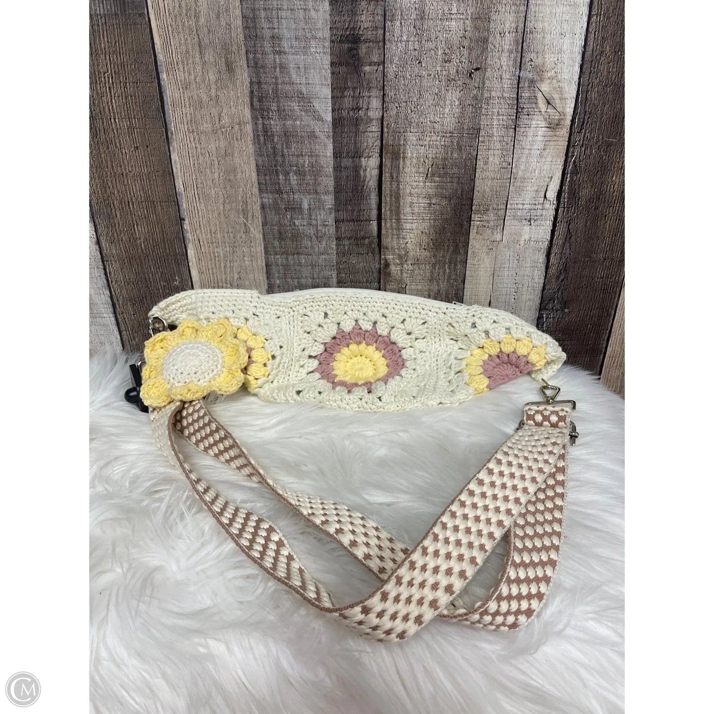 Crossbody By Cmf, Size: Medium
