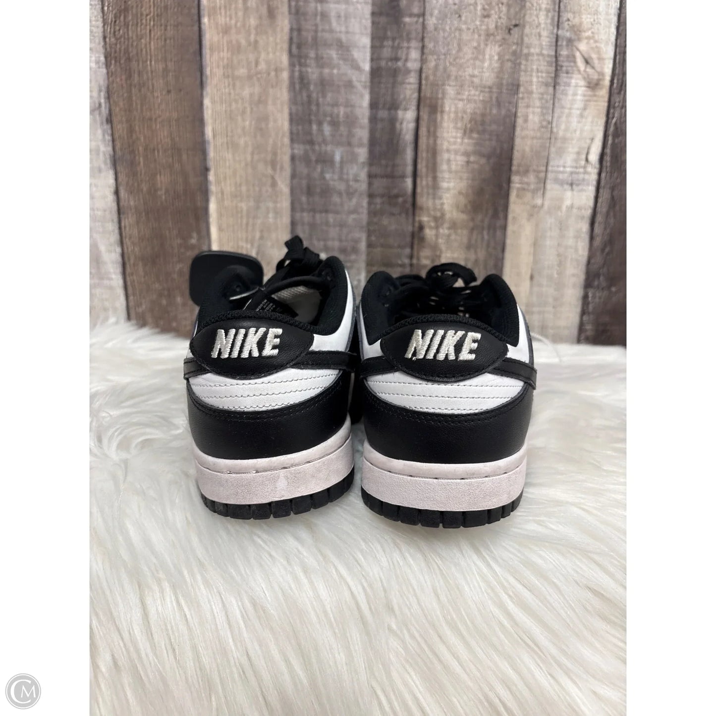 Shoes Athletic By Nike In White, Size: 8.5