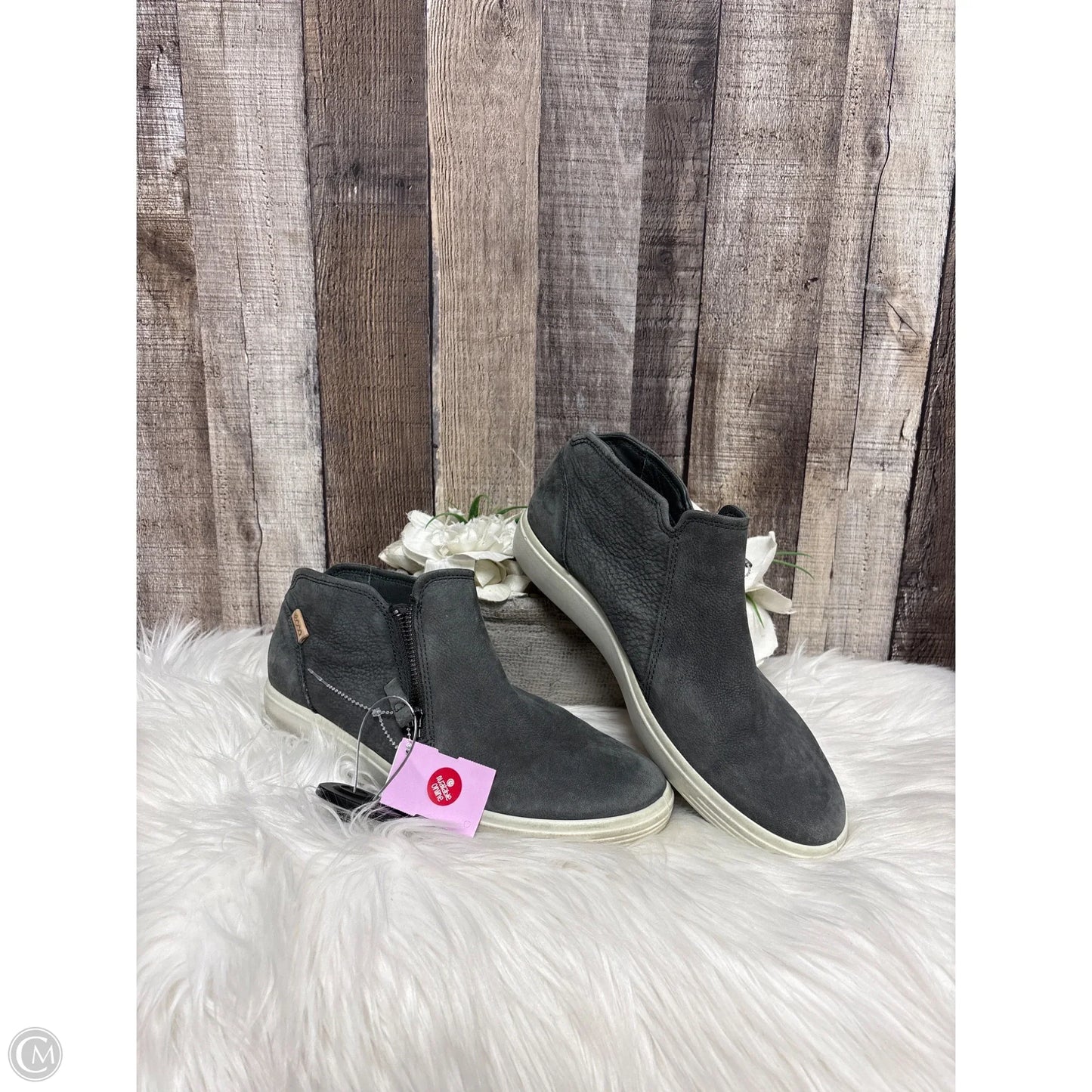 Boots Ankle Flats By Ecco In Grey, Size: 9