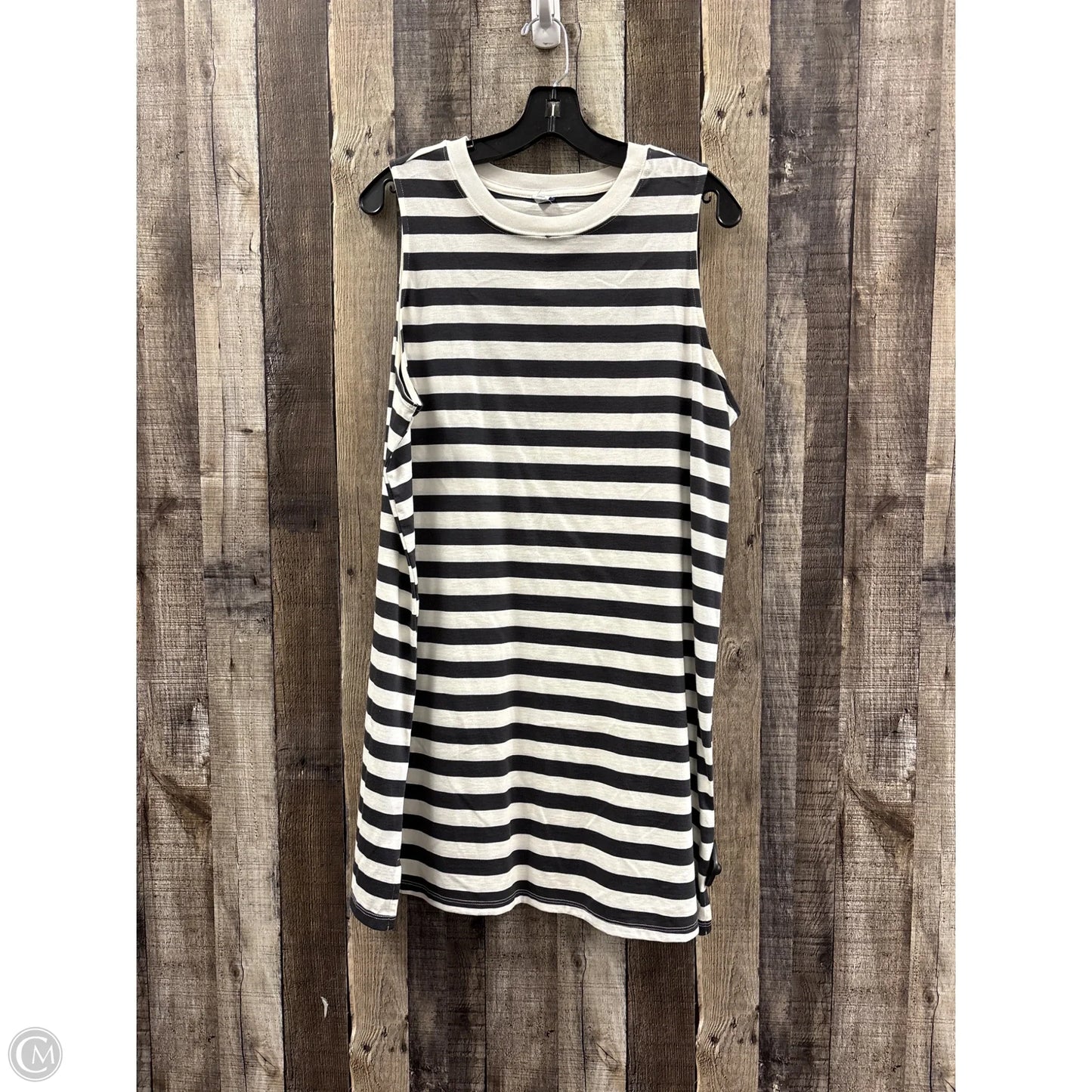 Dress Casual Short By Old Navy In Striped Pattern, Size: Lp