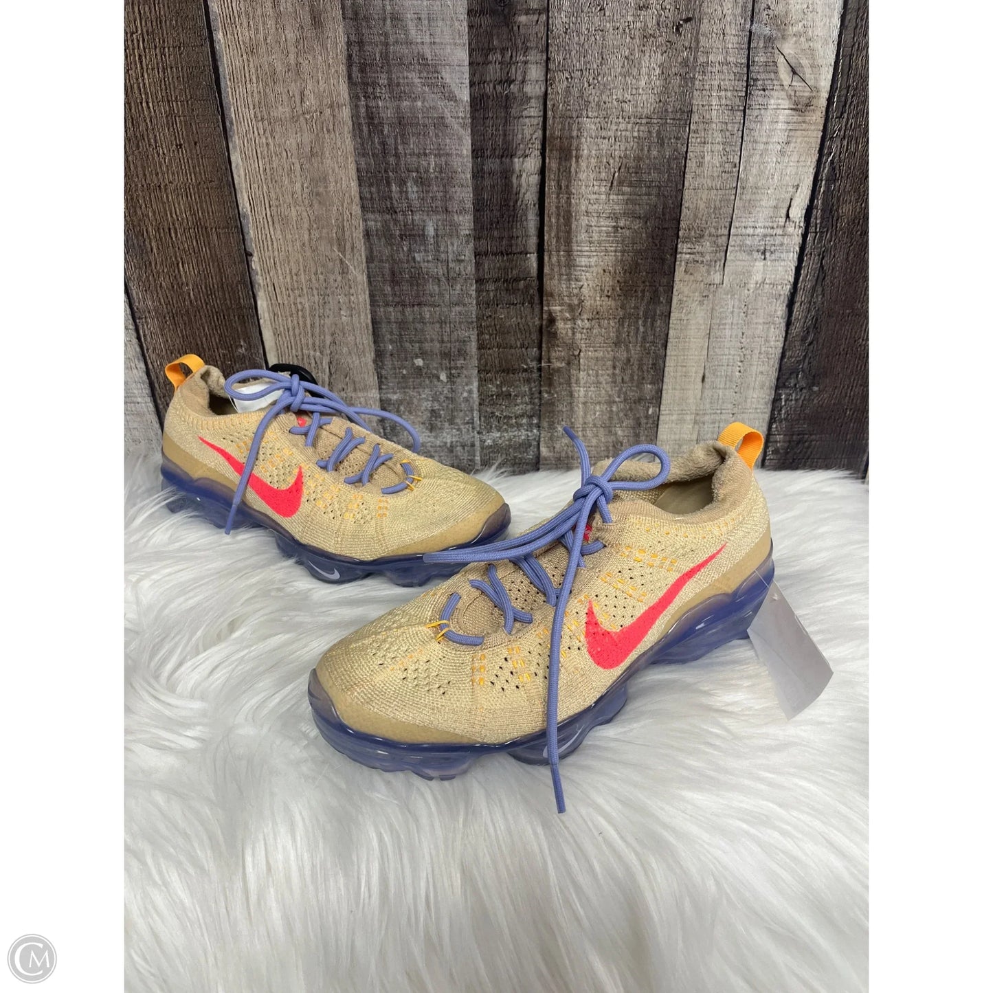 Shoes Athletic By Nike In Cream, Size: 7.5