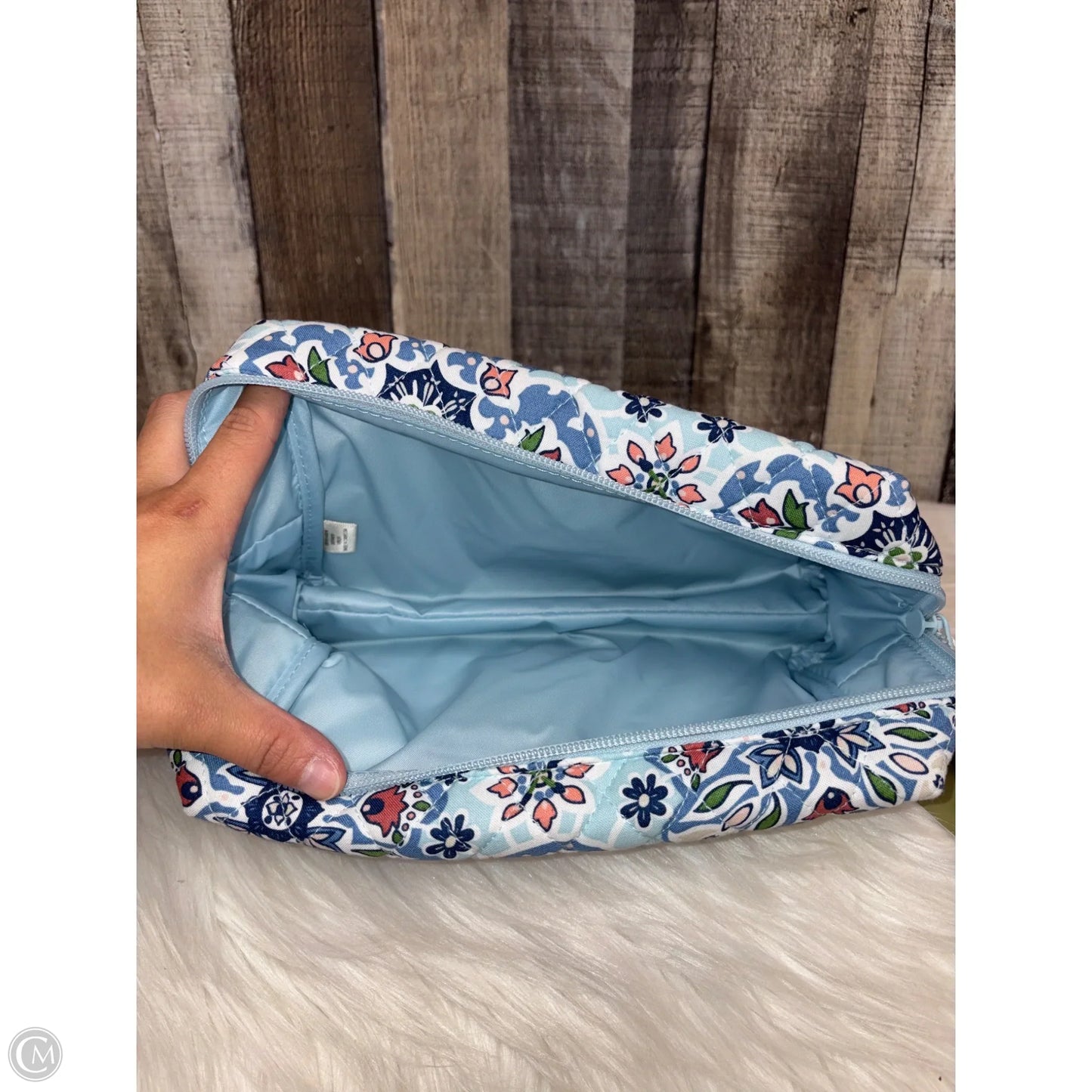 Makeup Bag By Vera Bradley, Size: Medium