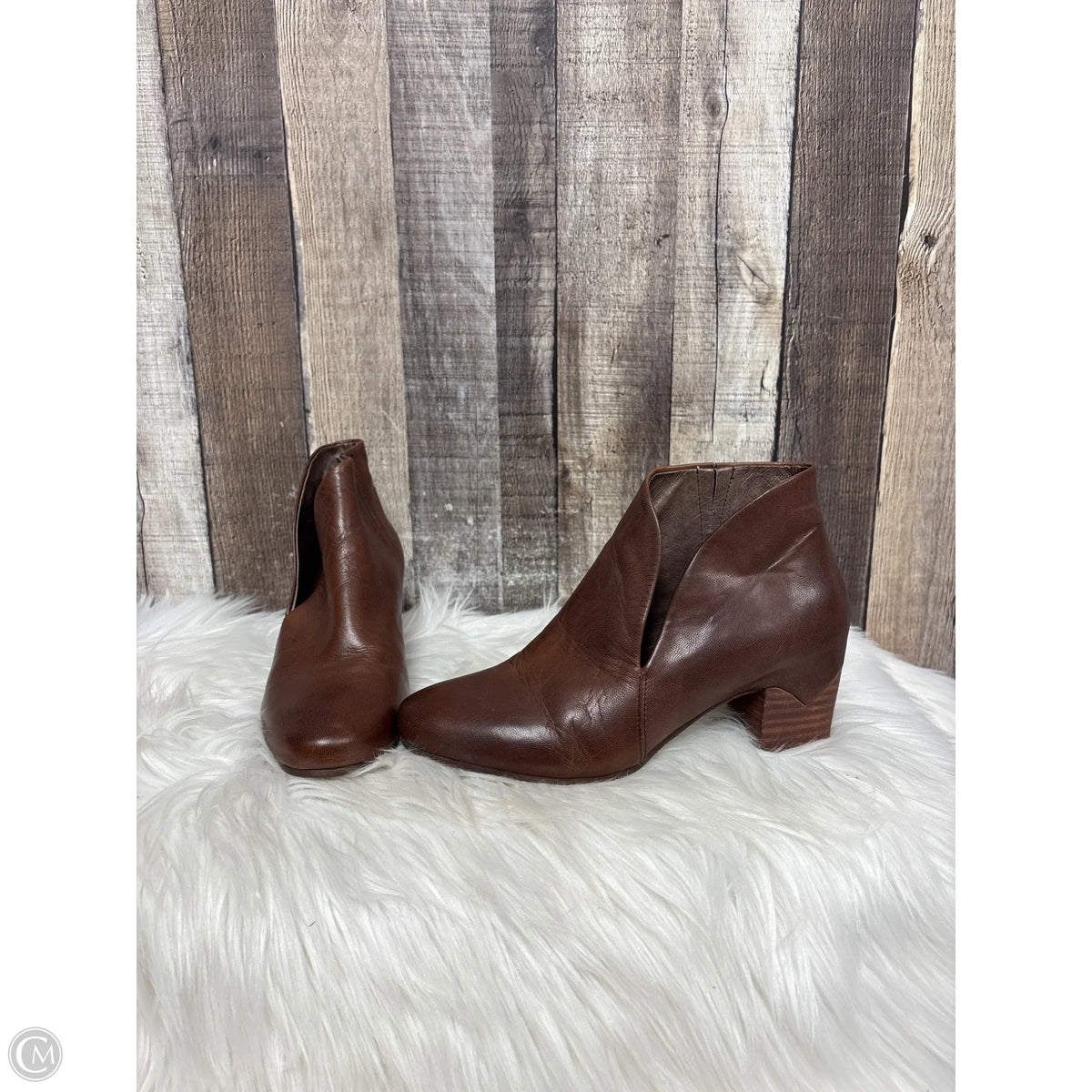 Boots Ankle Heels By Clothes Mentor In Brown, Size: 8