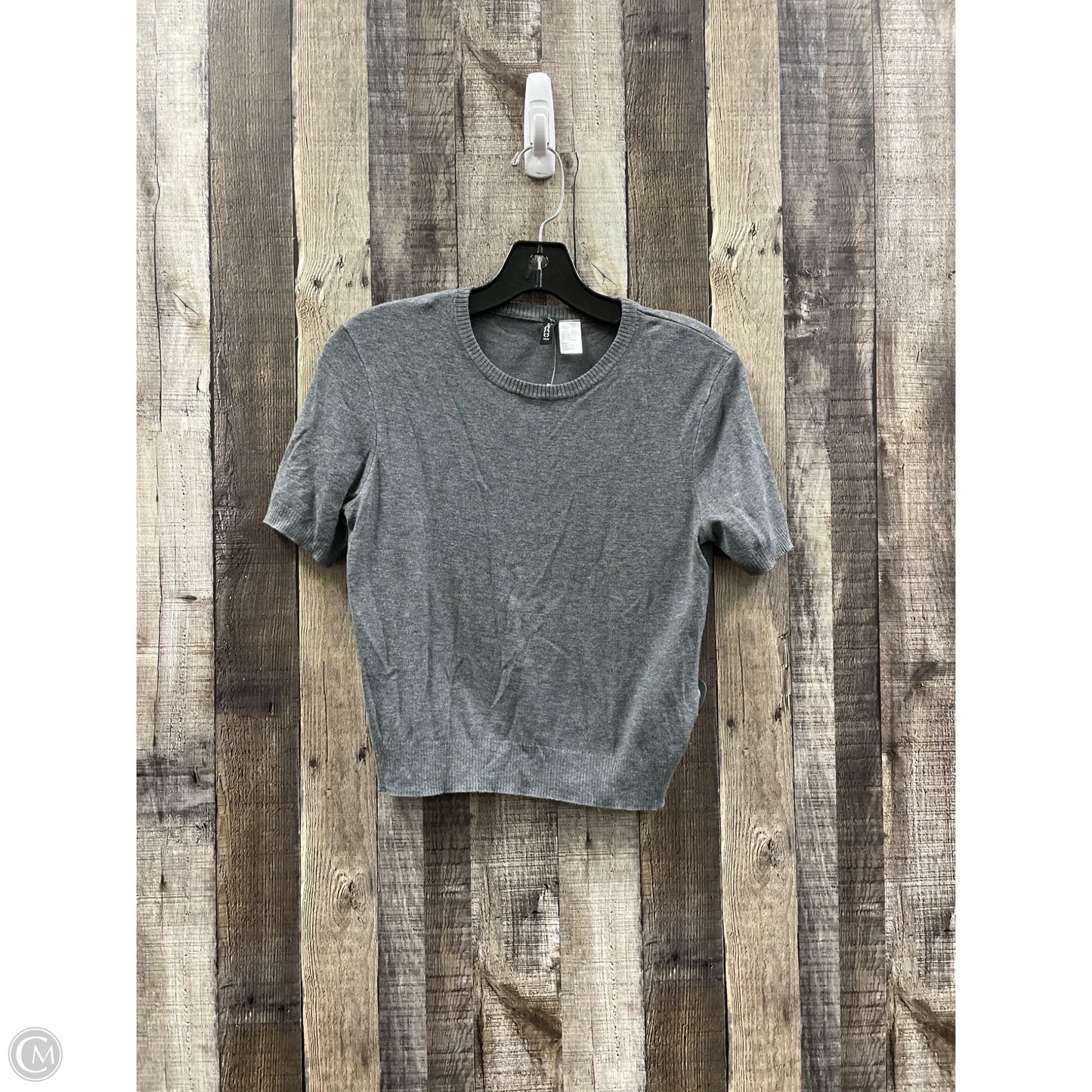 Sweater Short Sleeve By Divided In Grey, Size: S