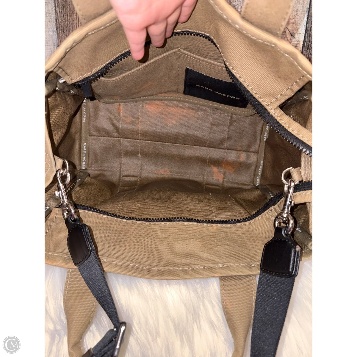 Tote Luxury Designer By Marc Jacobs, Size: Medium