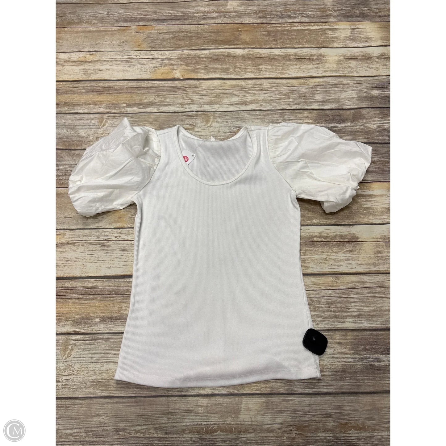 Top Short Sleeve By Maurices In White, Size: Xs