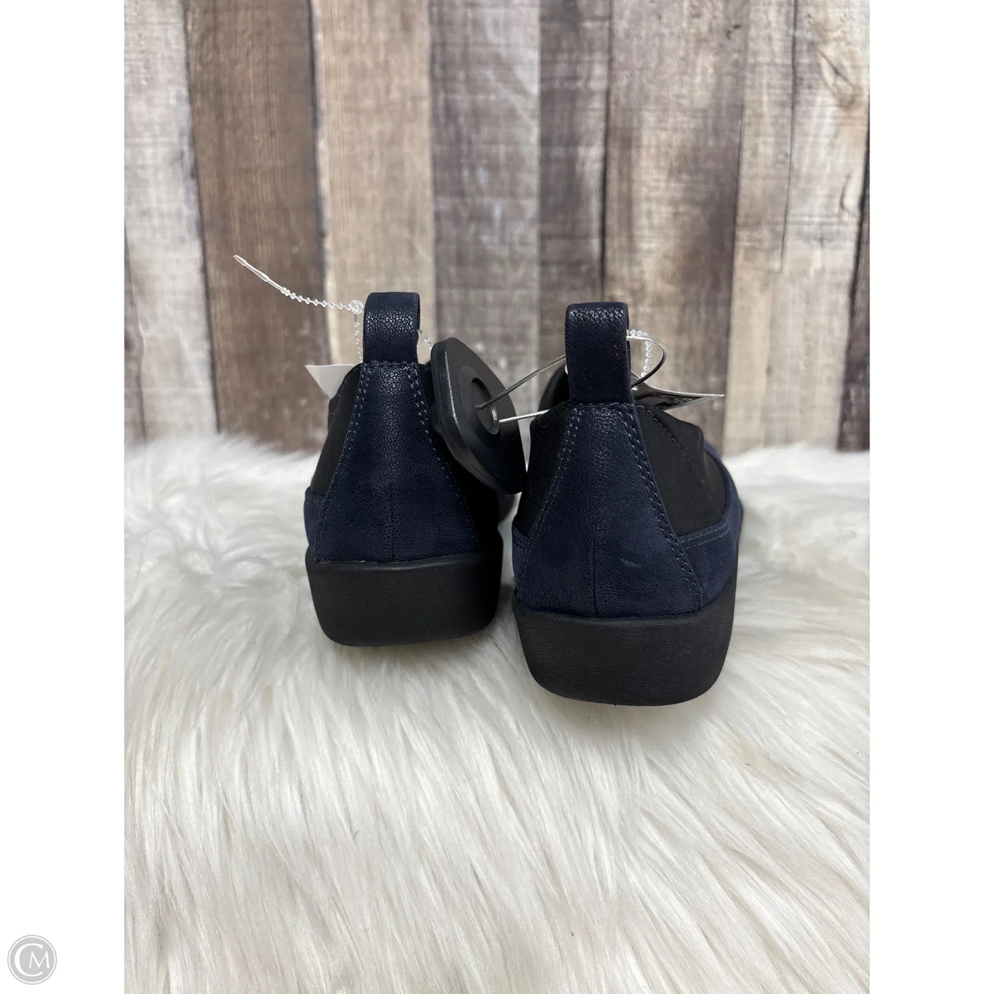 Shoes Flats By Clarks In Navy, Size: 8