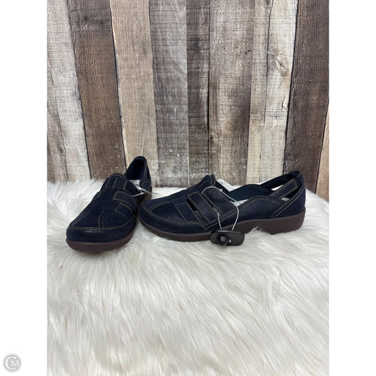 Shoes Flats By Clarks In Navy, Size: 8