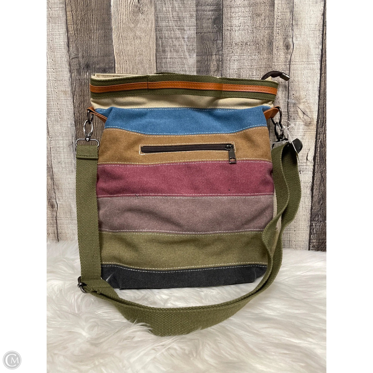 Crossbody By Cmf, Size: Large