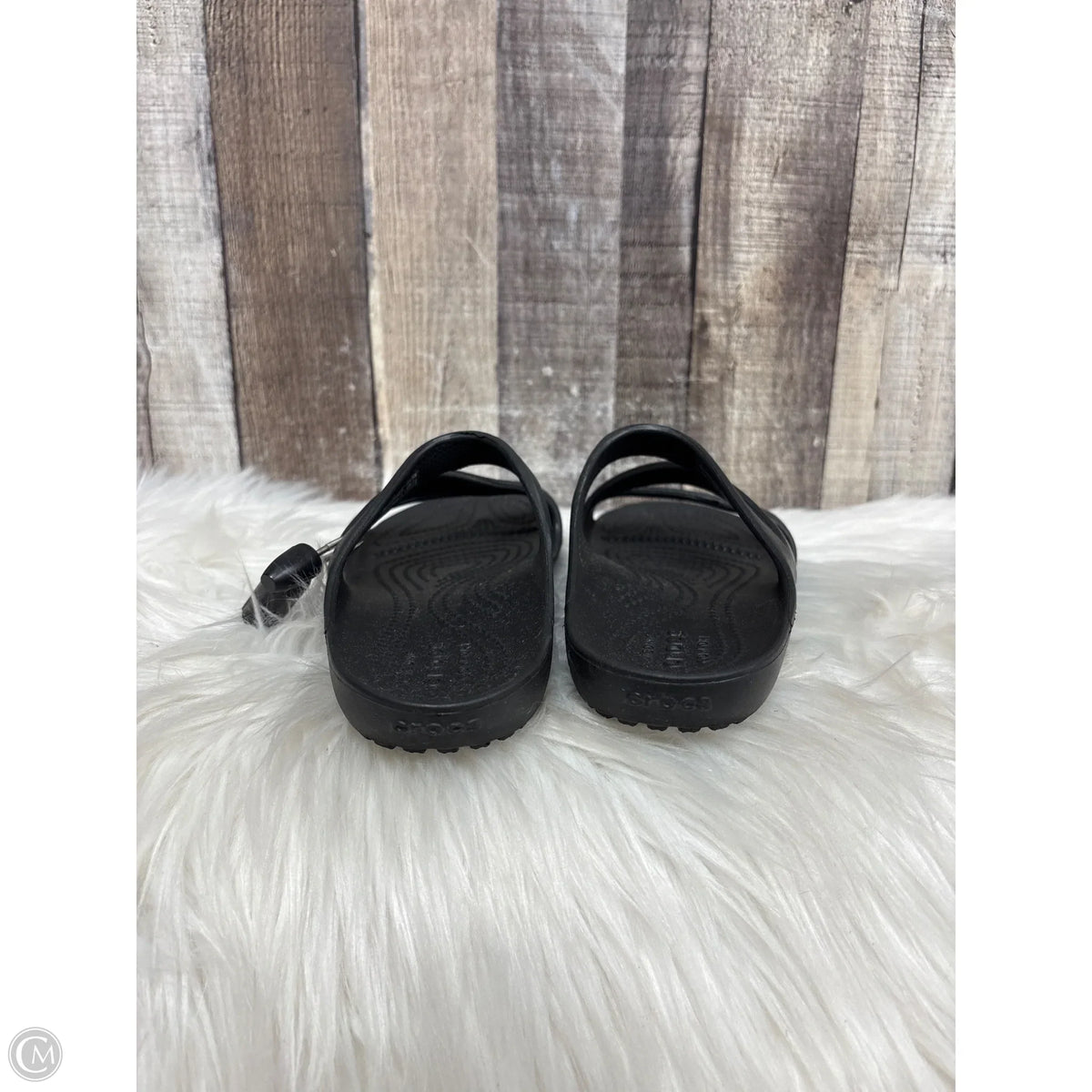 Sandals Flats By Crocs In Black, Size: 7
