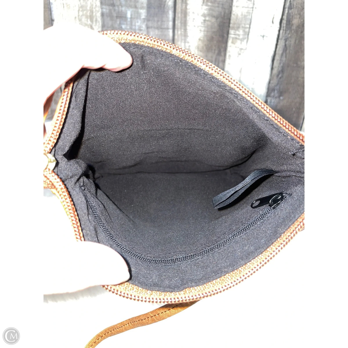 Crossbody Leather By Stone Mountain, Size: Small