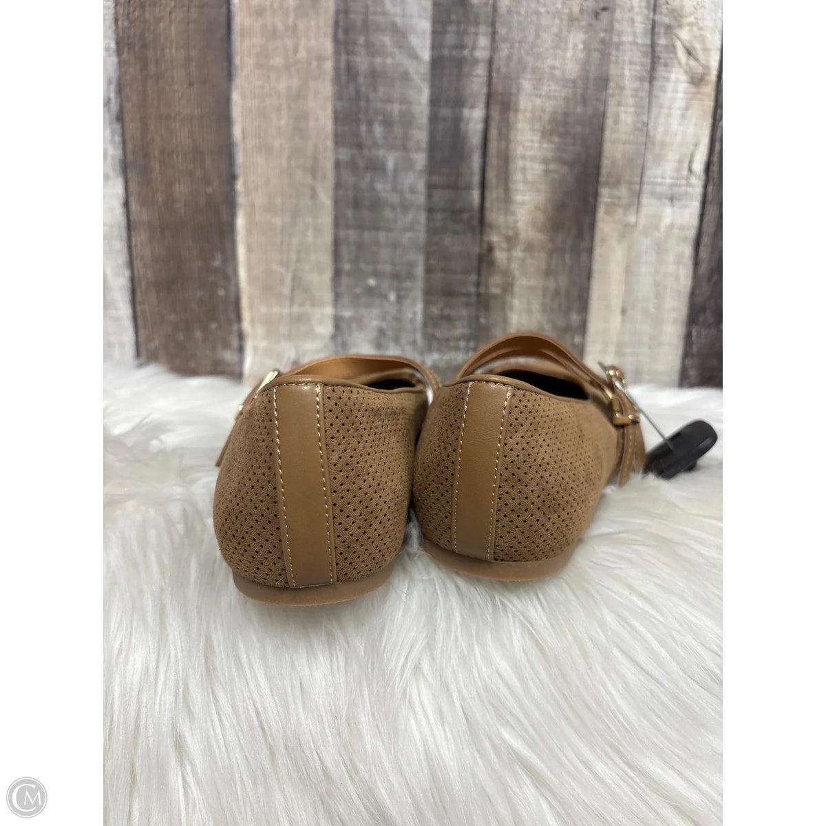 Shoes Flats By Universal Thread In Tan, Size: 9.5