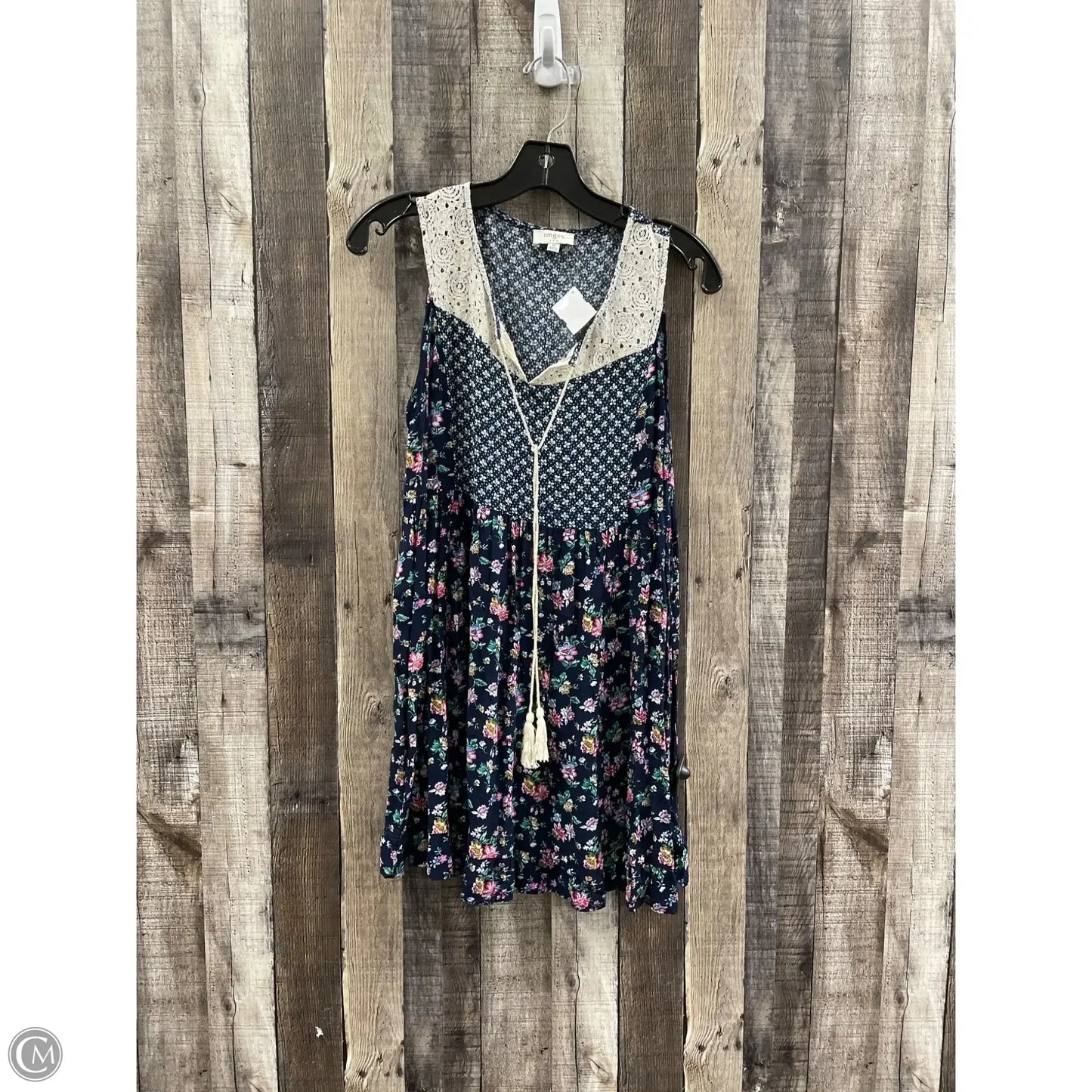 Top Sleeveless By Umgee In Navy, Size: M