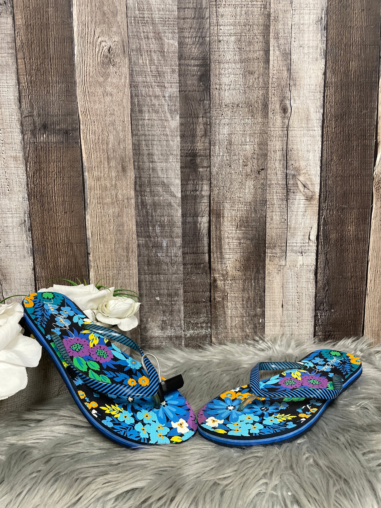 Multi-colored Sandals Flip Flops Vera Bradley, Size 8