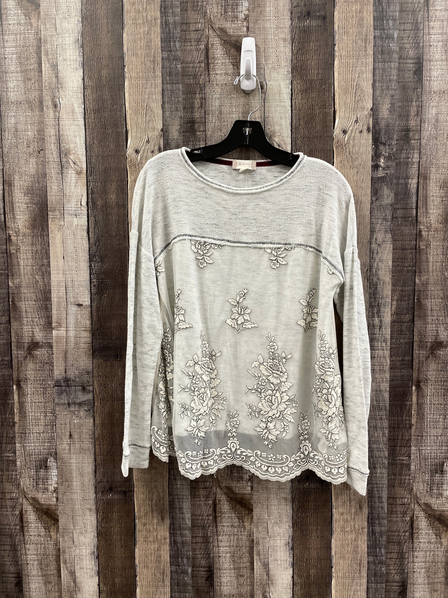 Top Long Sleeve By Altard State In Grey, Size: L