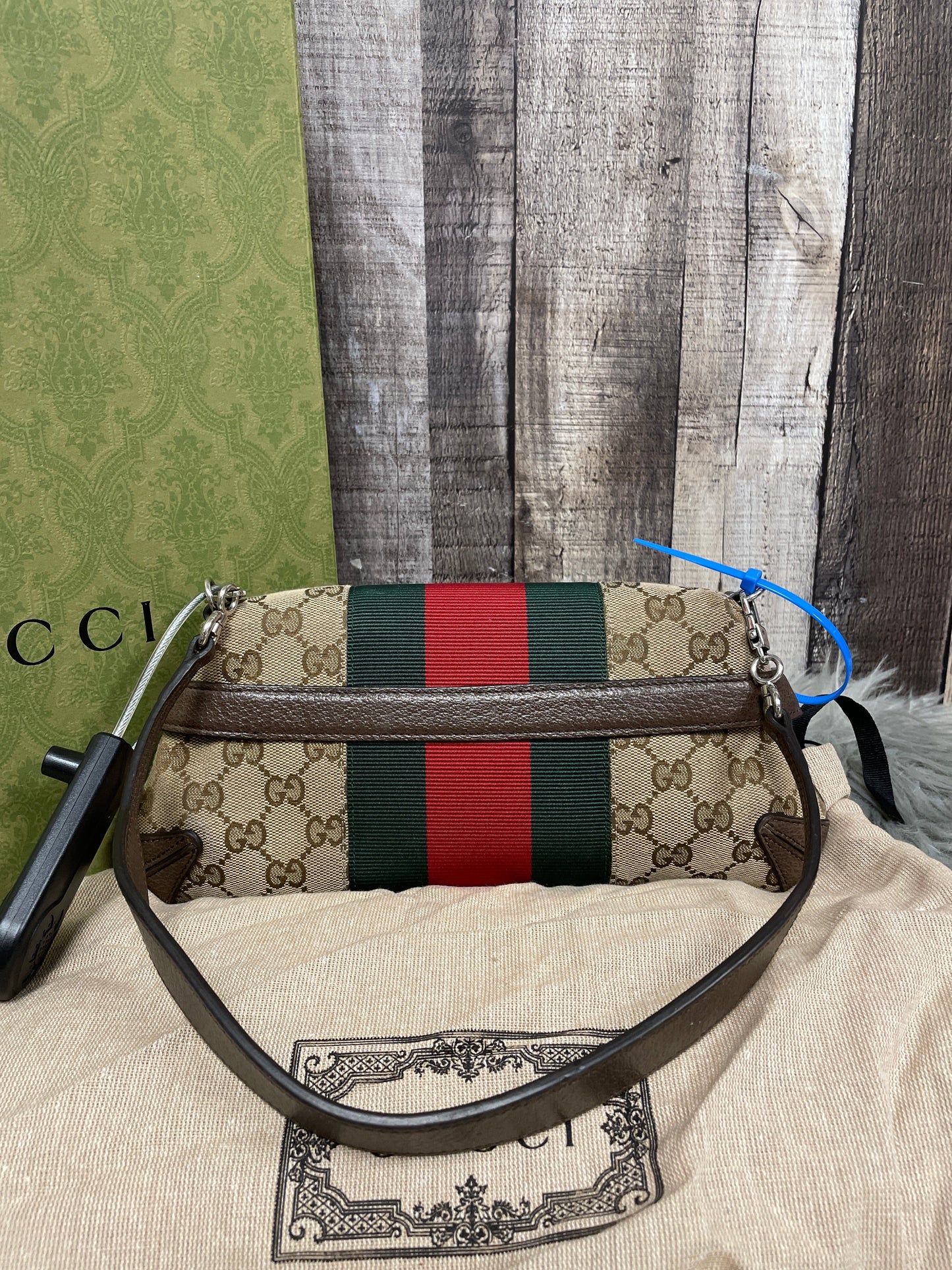 Handbag Luxury Designer By Gucci, Size: Small