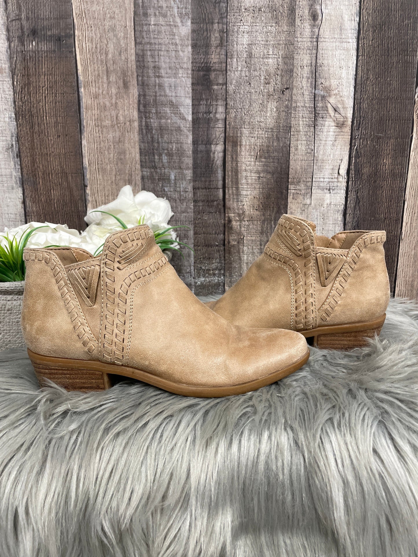 Tan Boots Ankle Heels Bare Traps, Size 6.5