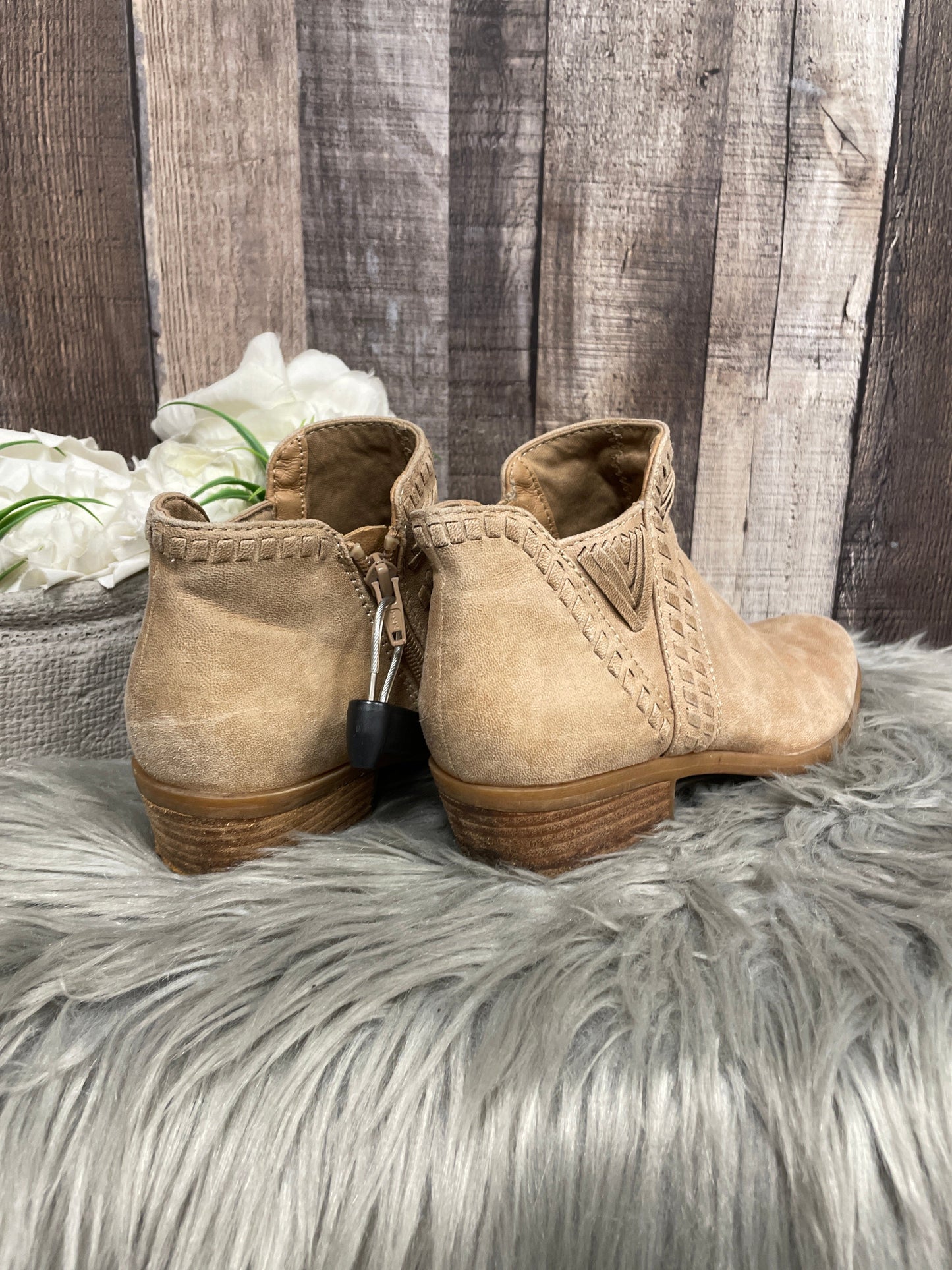 Tan Boots Ankle Heels Bare Traps, Size 6.5