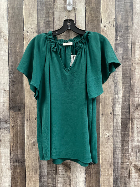 Top Short Sleeve By Entro In Green, Size: M