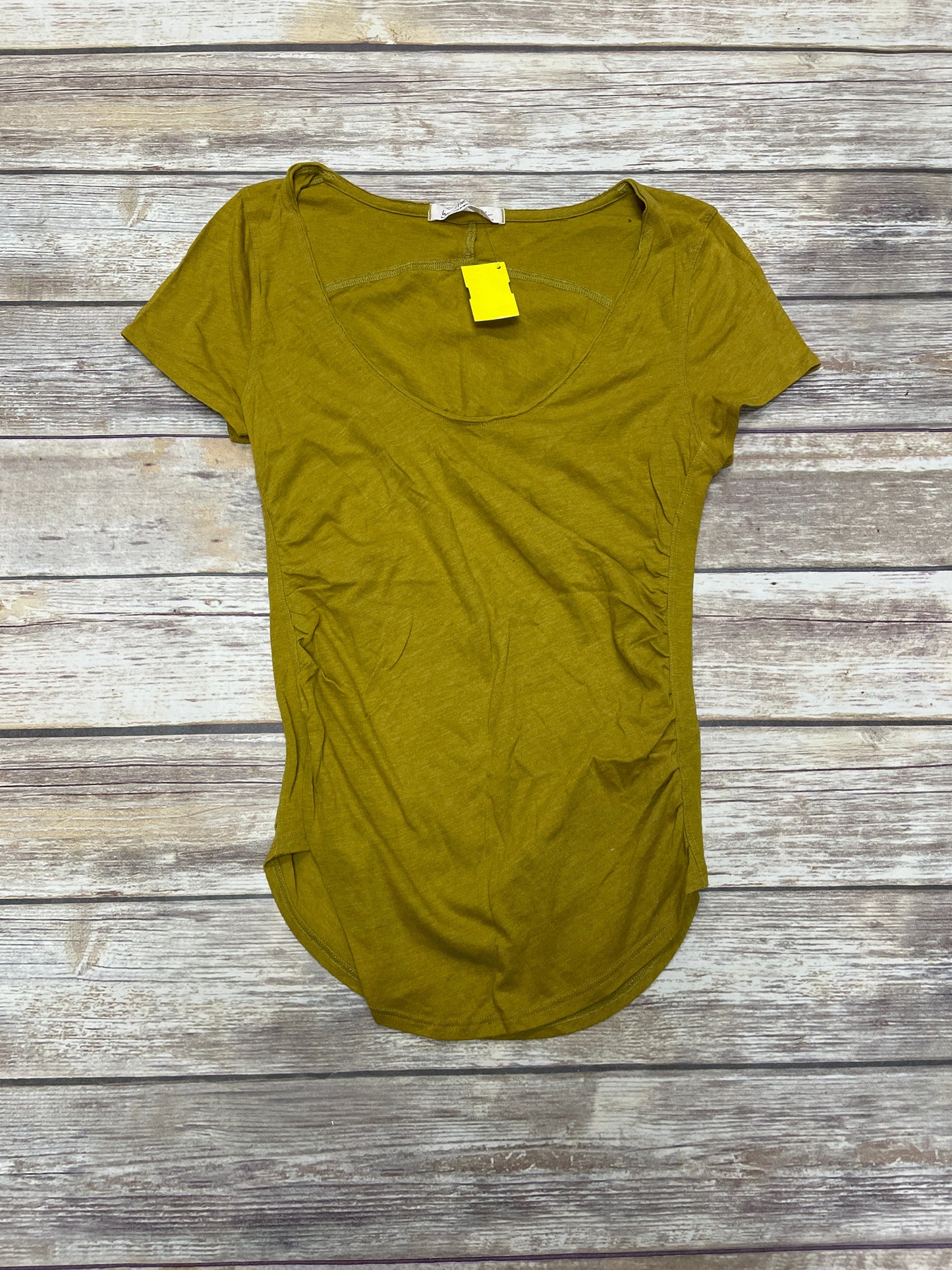 Top Short Sleeve By We The Free In Yellow, Size: M